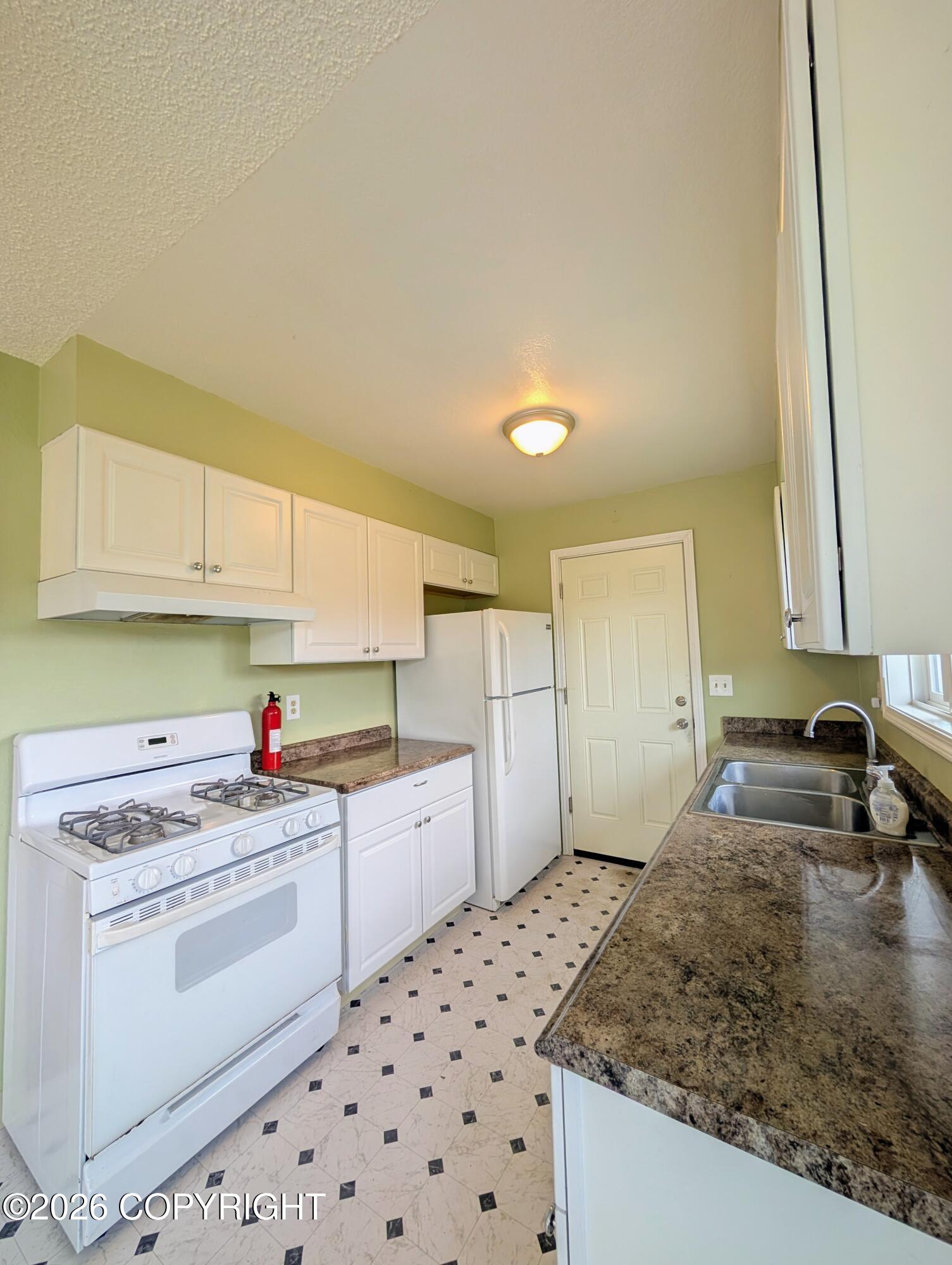 348 N Fireweed Street Property Photo 6