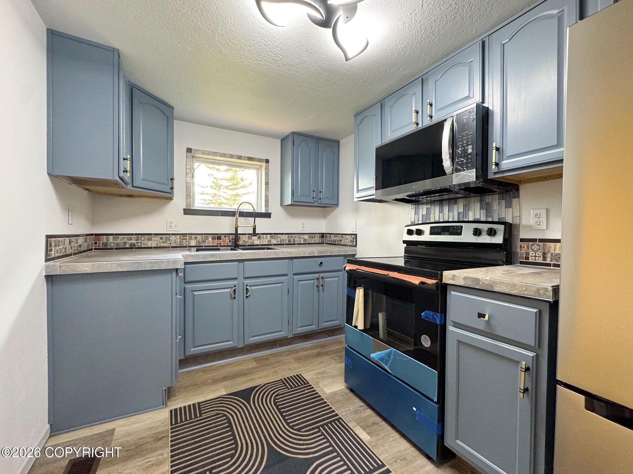 115 S Montgomery Way Property Photo 6