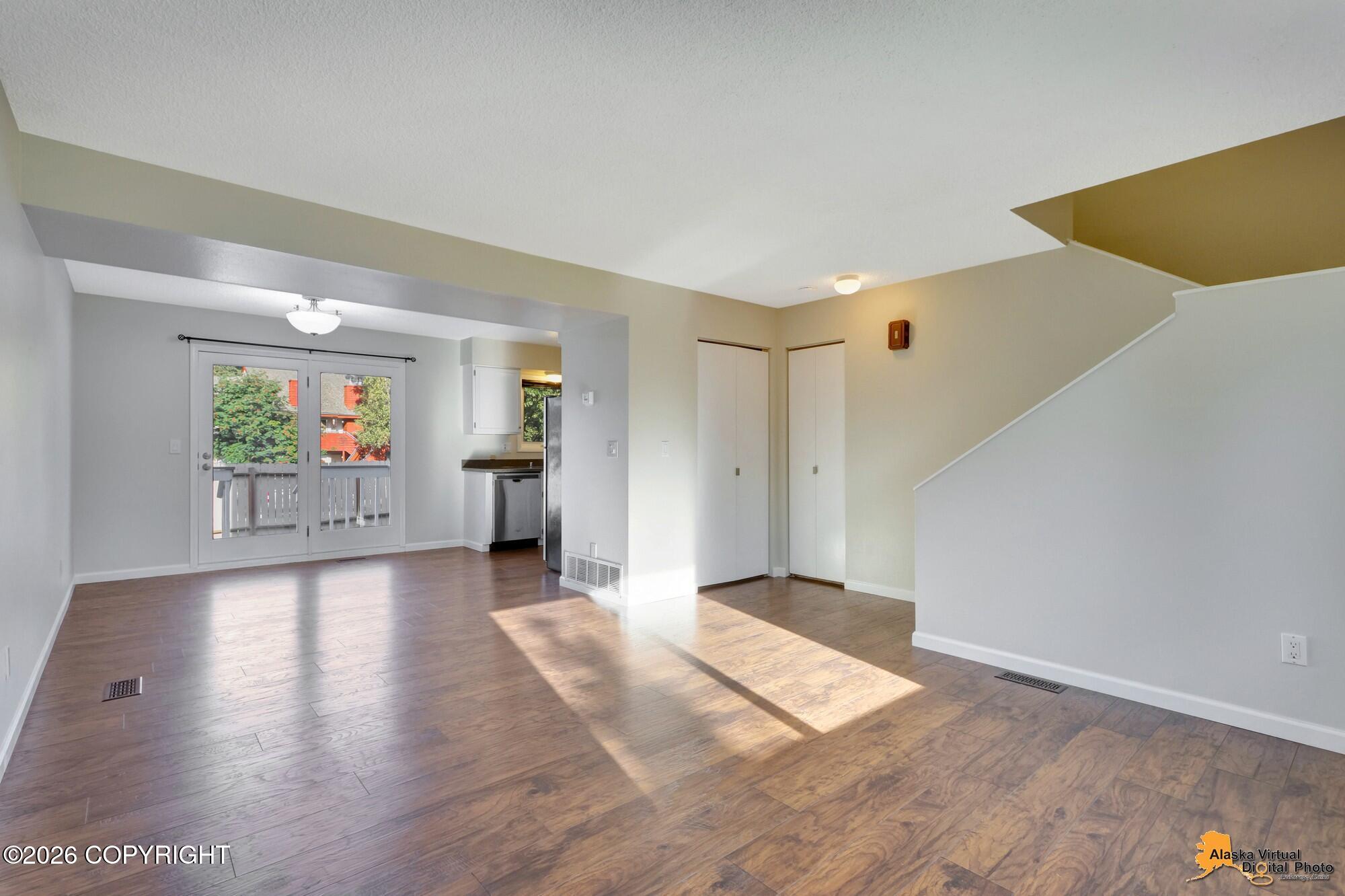 260 Fall Leaf Circle Property Photo 3