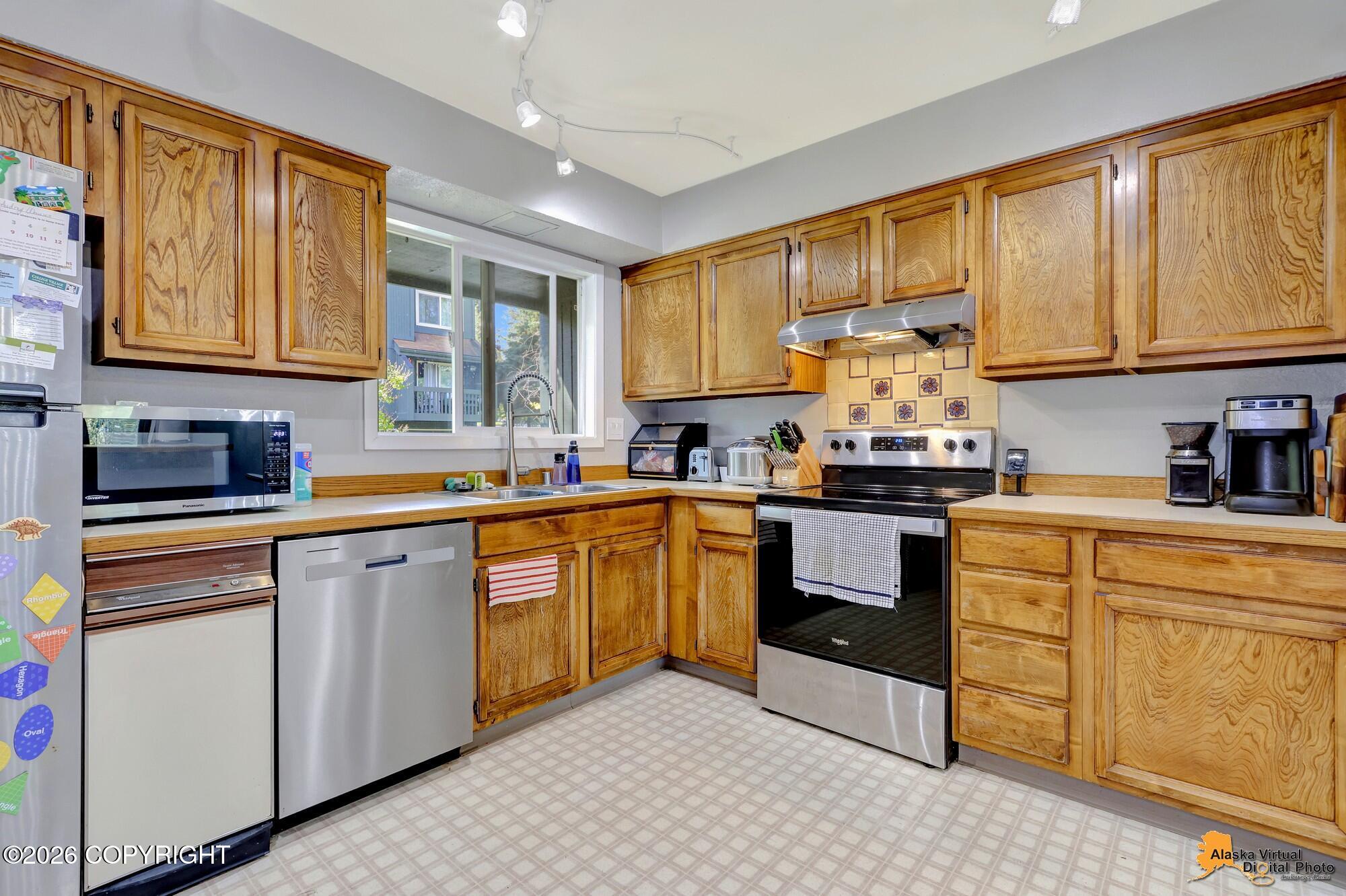 6400 Village Parkway #123 Property Photo 13