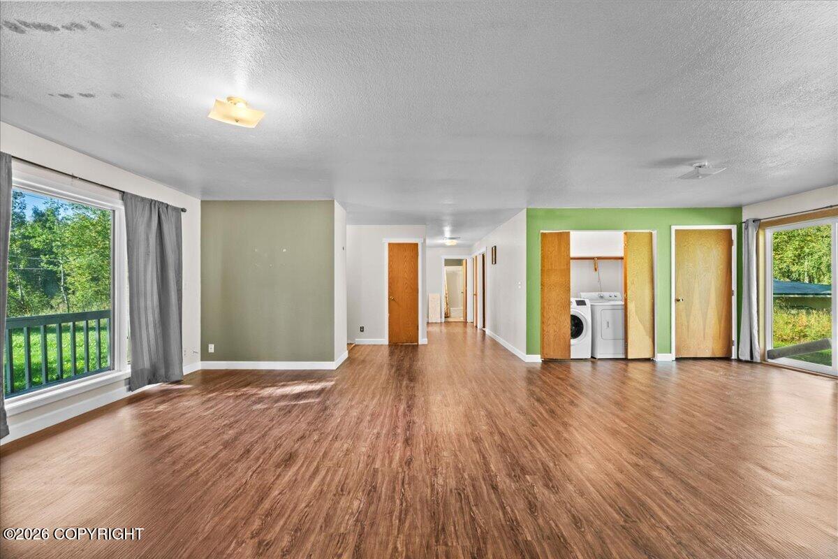9519 W Hollywood Road Property Photo 7