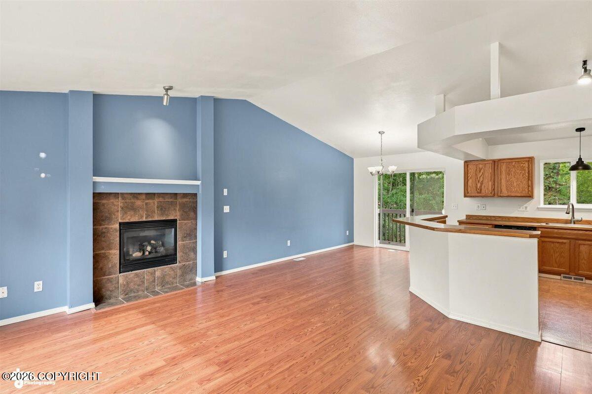 6921 W Gruening Place Property Photo 4