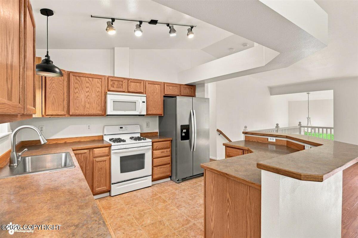 6921 W Gruening Place Property Photo 6