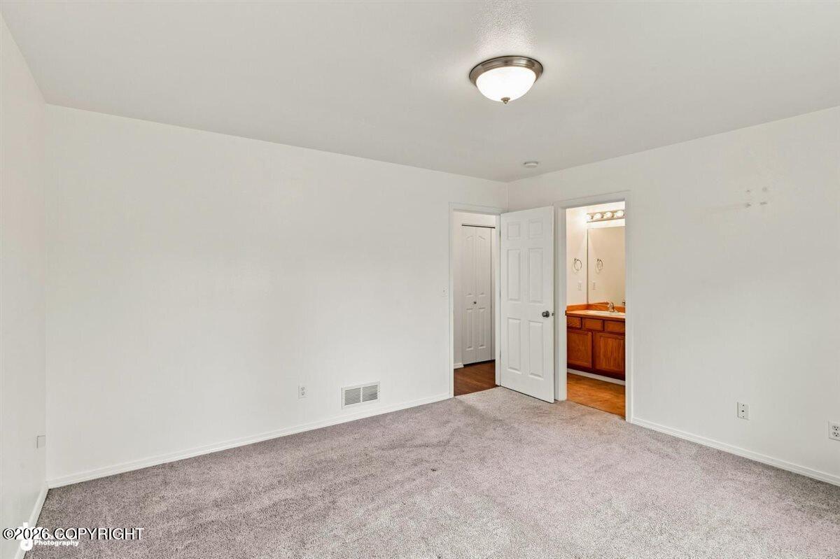 6921 W Gruening Place Property Photo 8