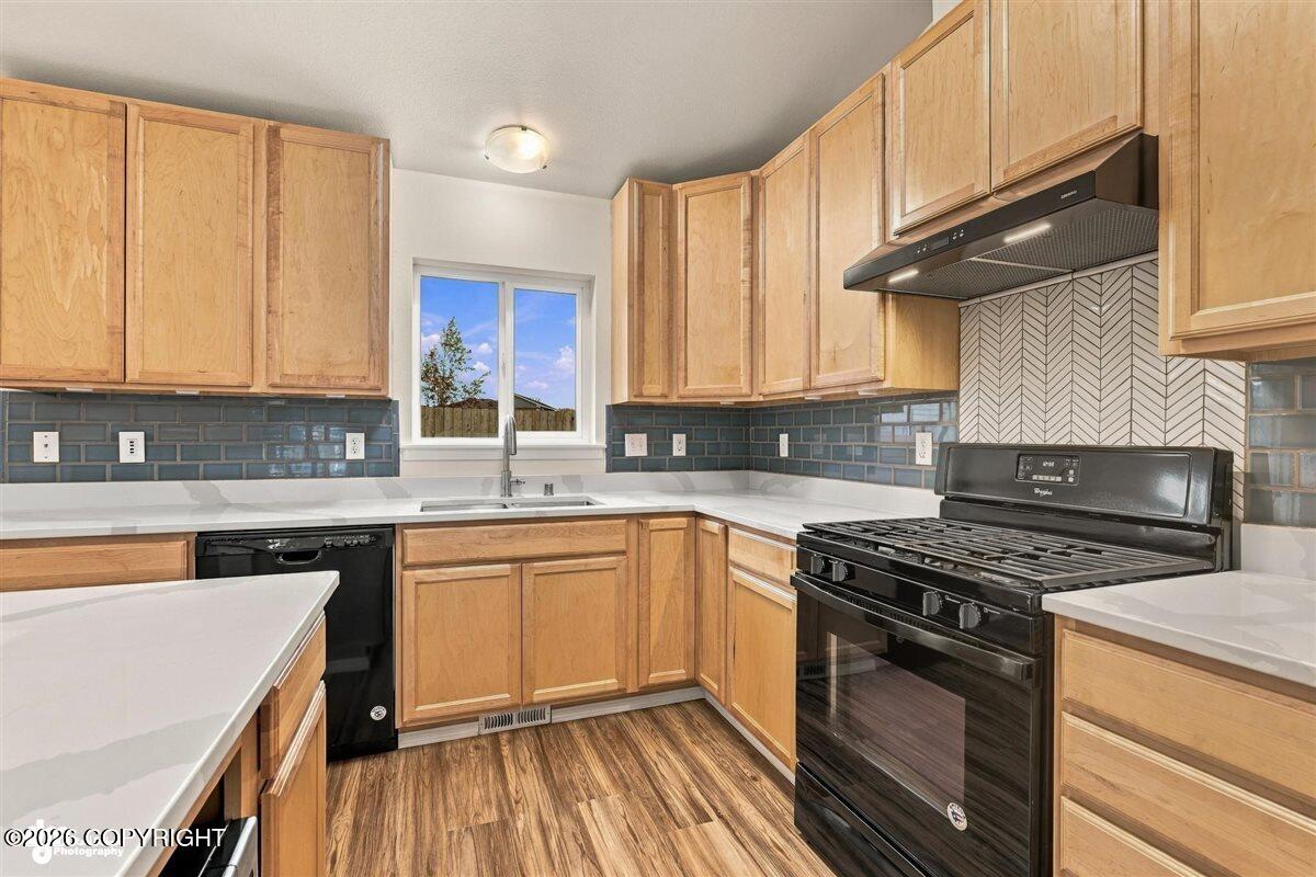 5622 Big Bend Loop Property Photo 4
