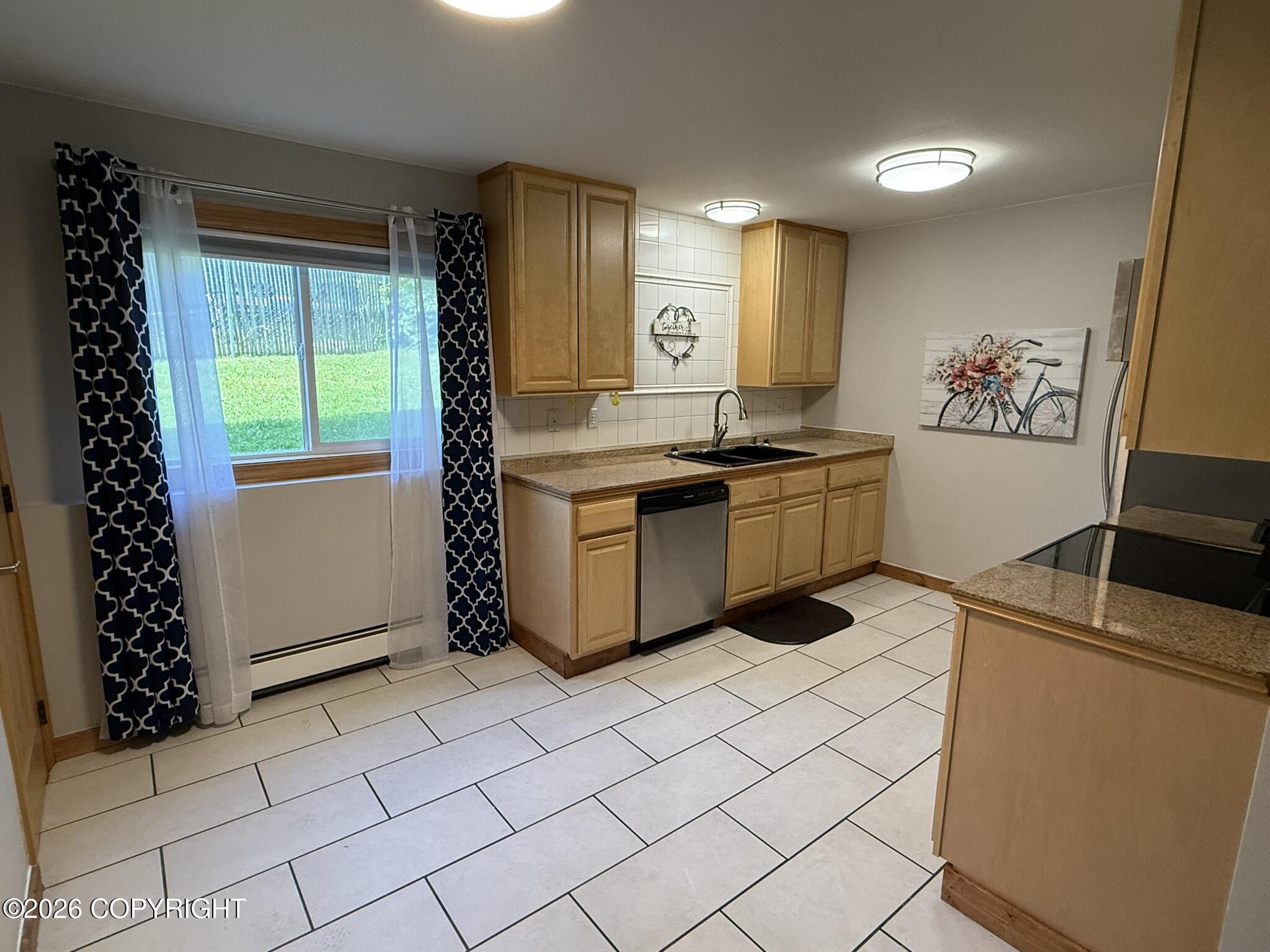 615 W 45th Avenue #5 Property Photo 1