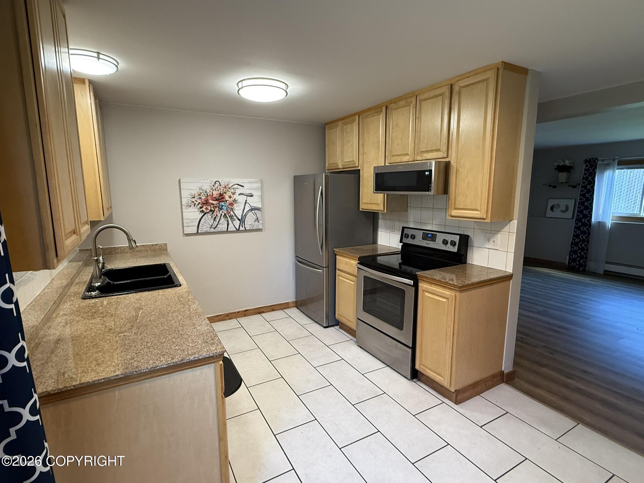 615 W 45th Avenue #5 Property Photo 2