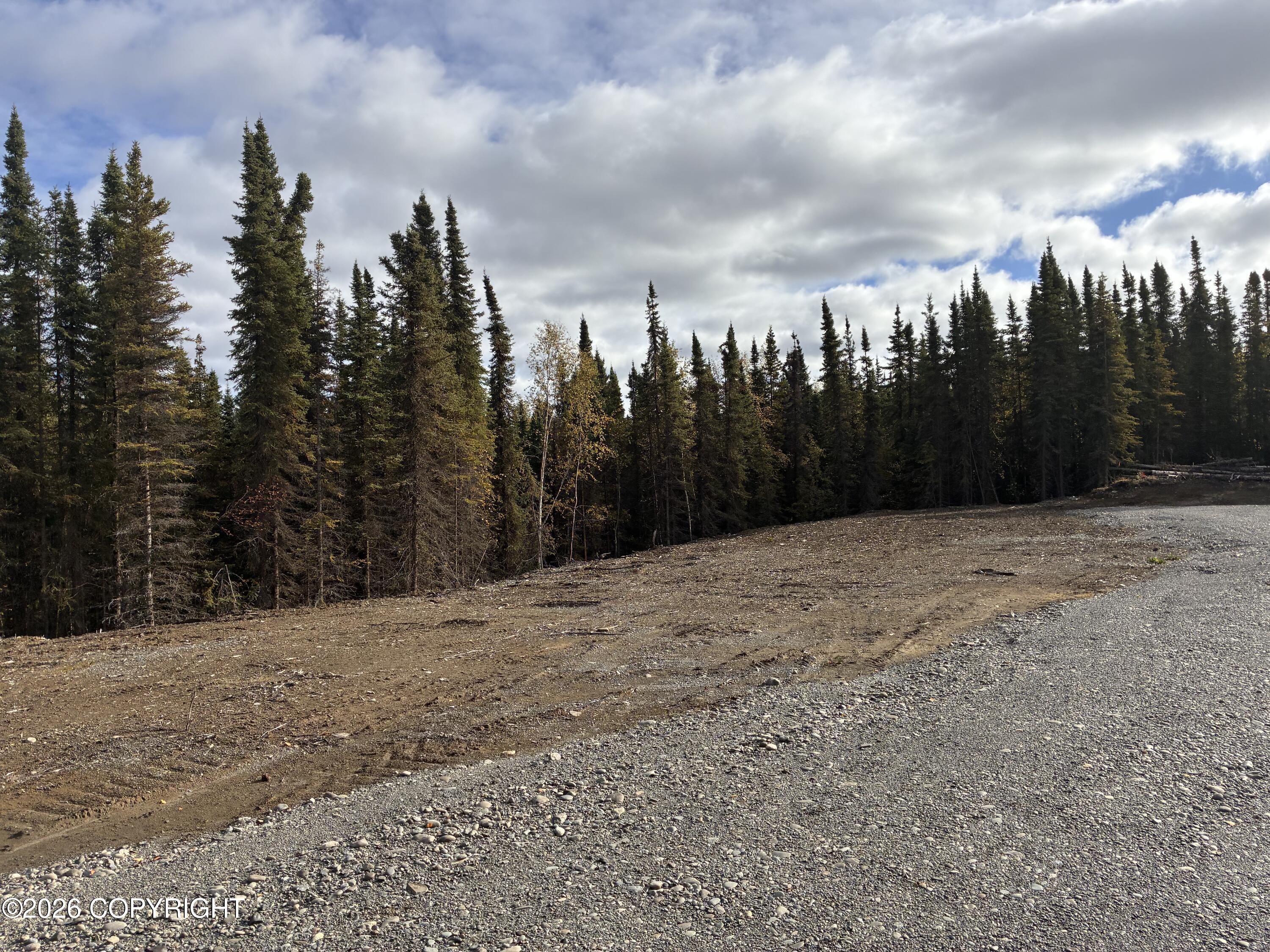 L4-b1 Aklavik Circle Property Photo 6