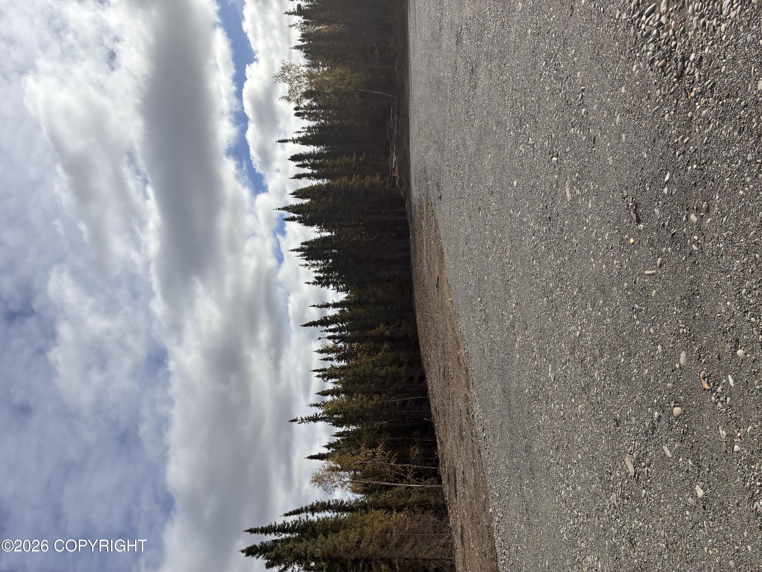 L4-b1 Aklavik Circle Property Photo 10