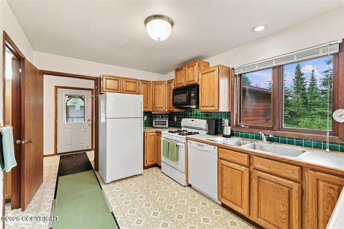 22900 Shady Drive Property Photo 13