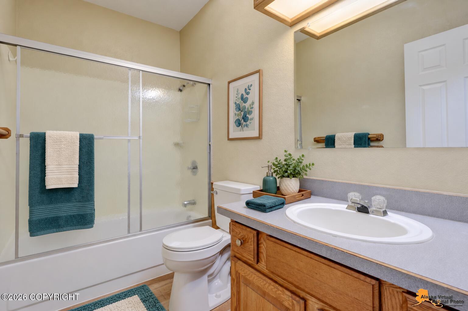 3733 Henderson Loop Property Photo 15
