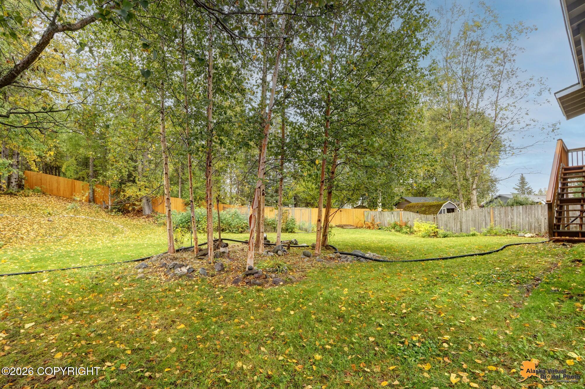 3733 Henderson Loop Property Photo 20
