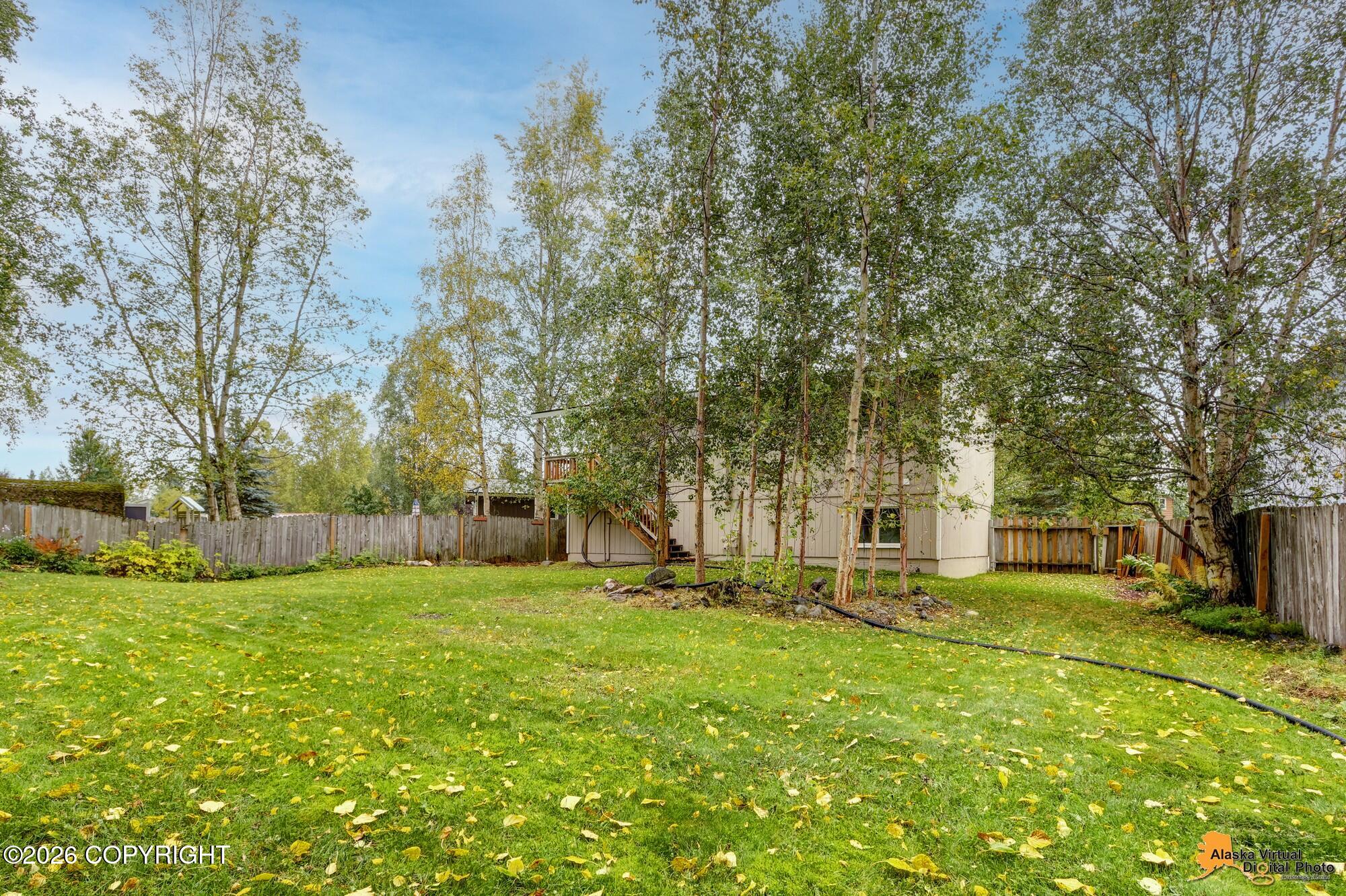 3733 Henderson Loop Property Photo 22