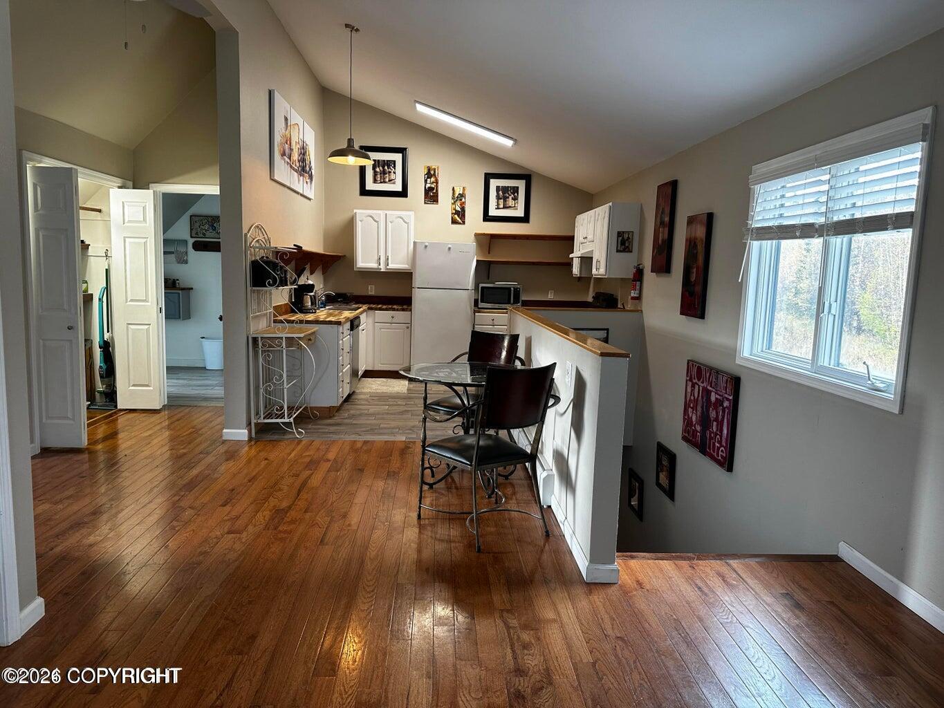 900 S Grantham Road #b Property Photo 3