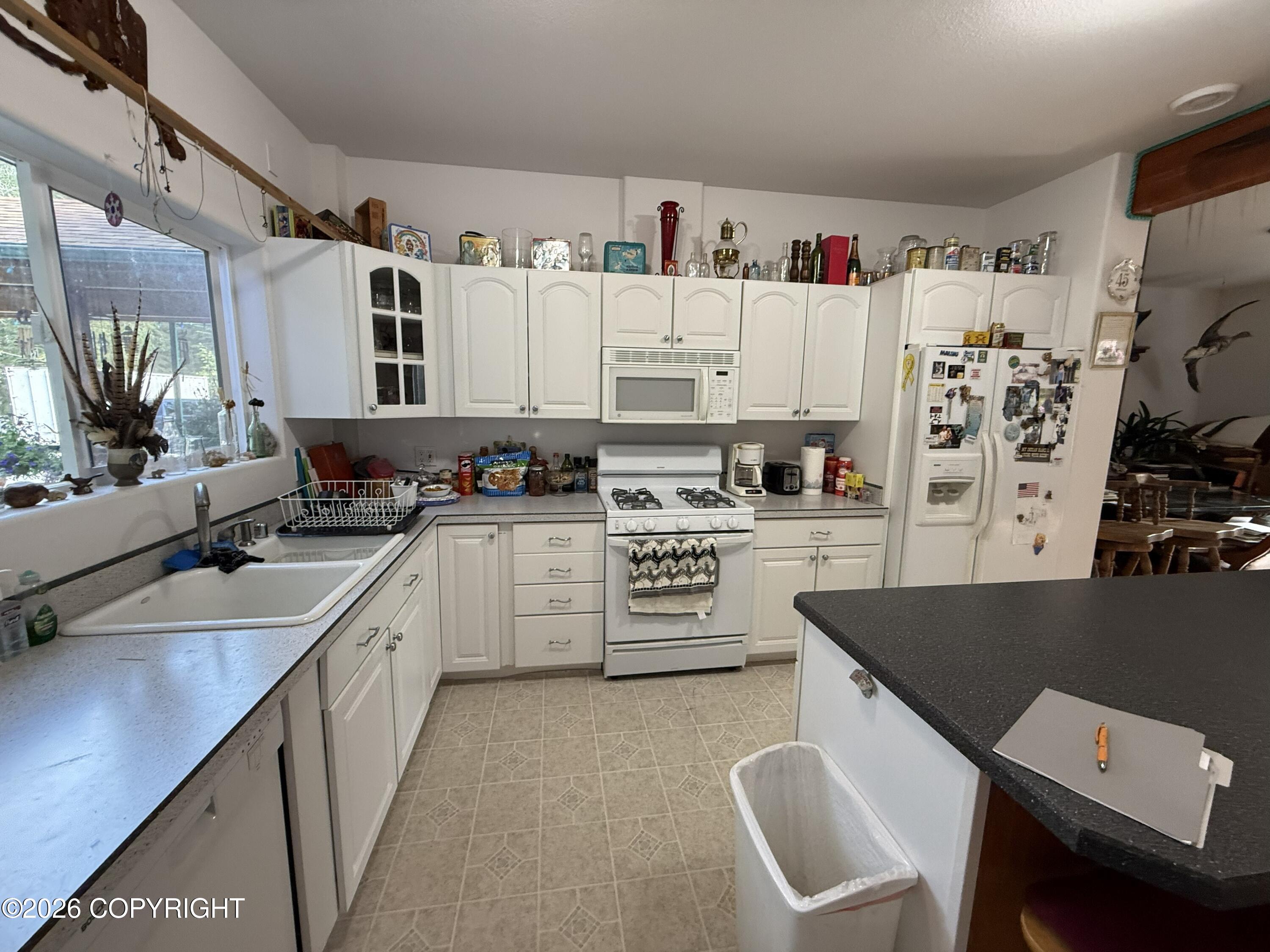 21055 Earl Court Property Photo 8