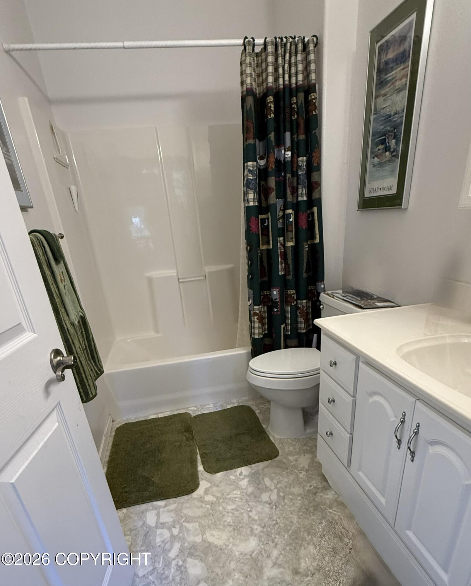 21055 Earl Court Property Photo 9