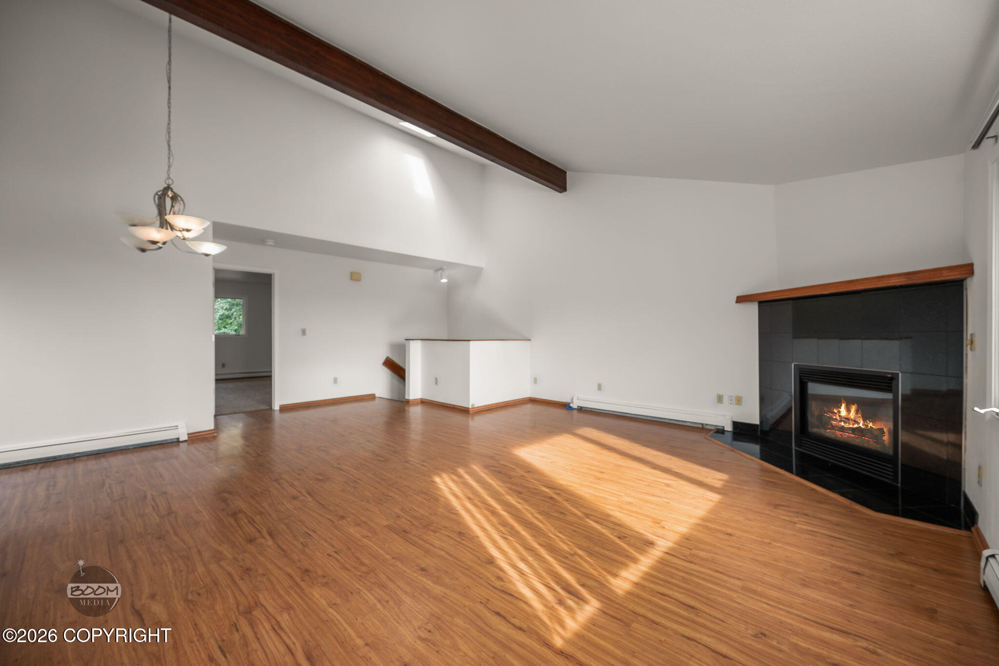 1917 E 58th Avenue Property Photo 12