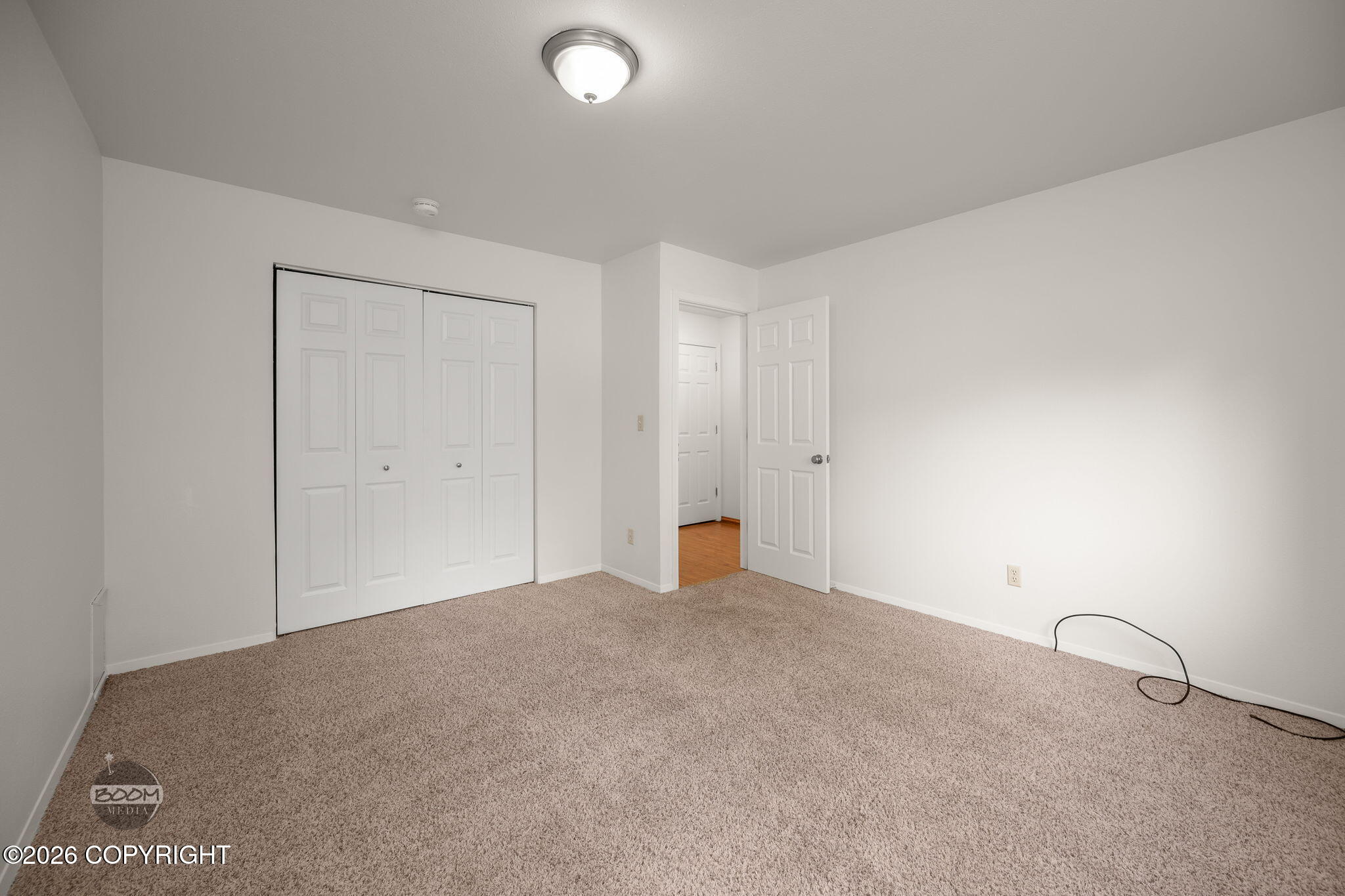 1917 E 58th Avenue Property Photo 24