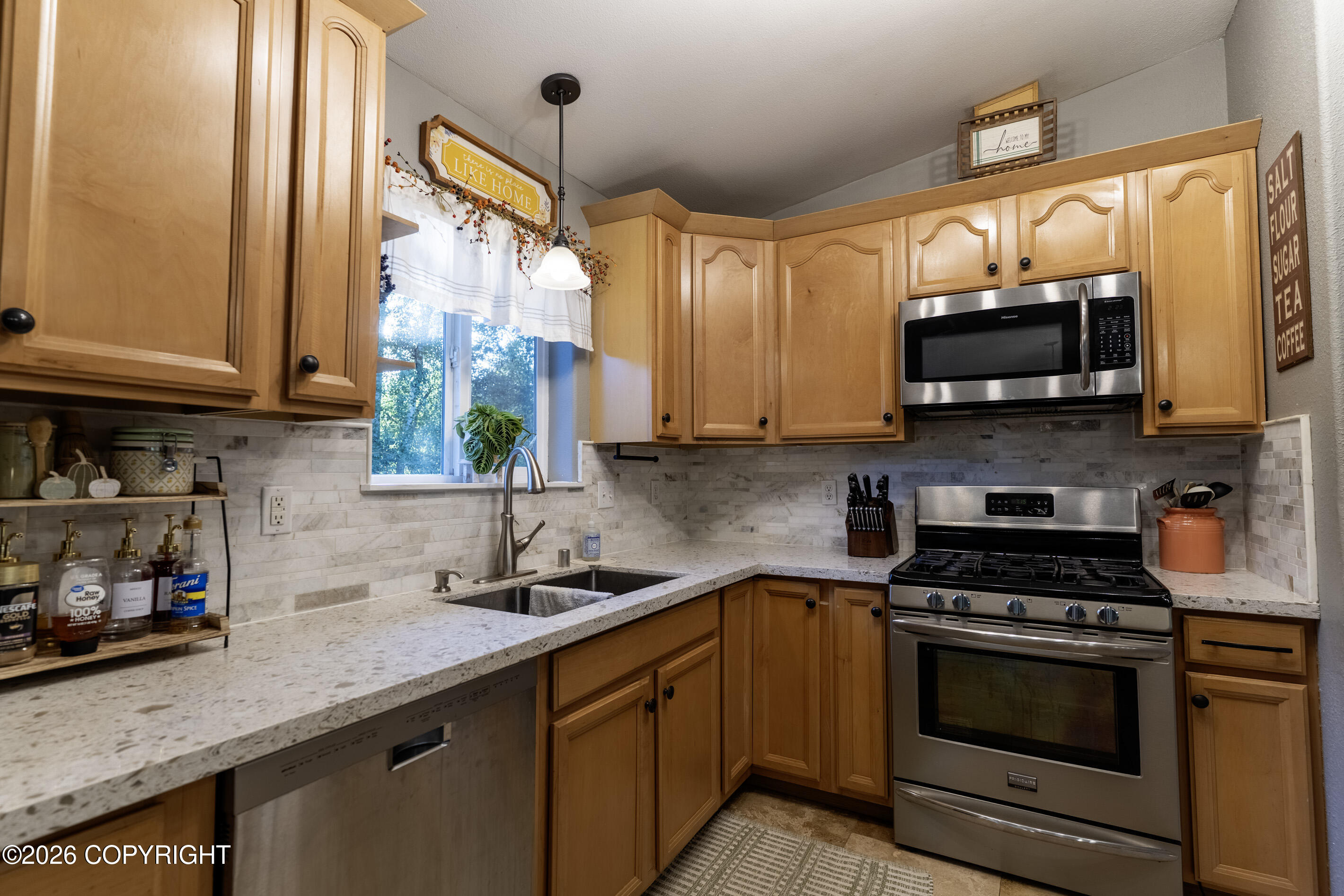 2050 S Bay View Drive Property Photo 7