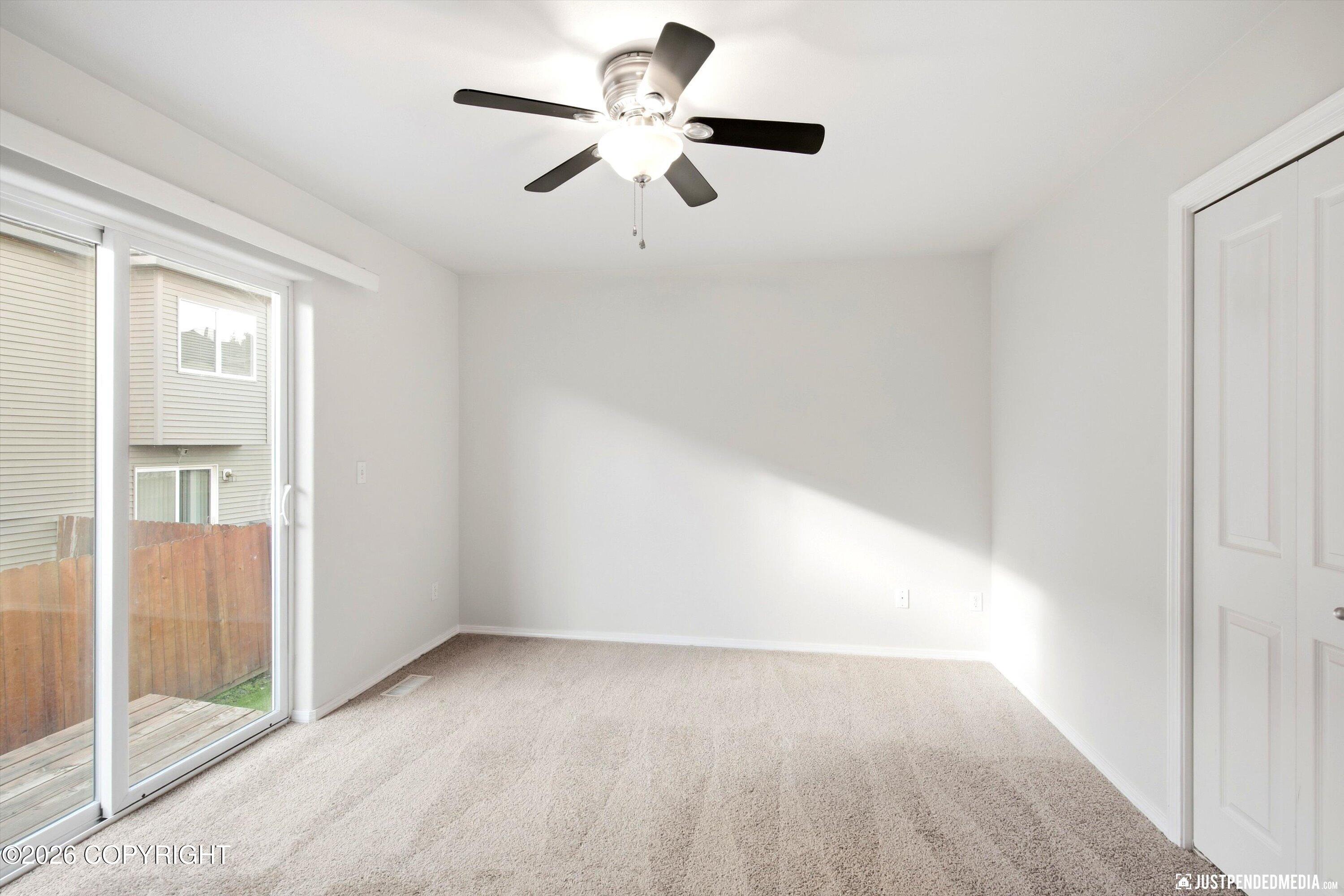 6505 Kara Sue Loop Property Photo 4