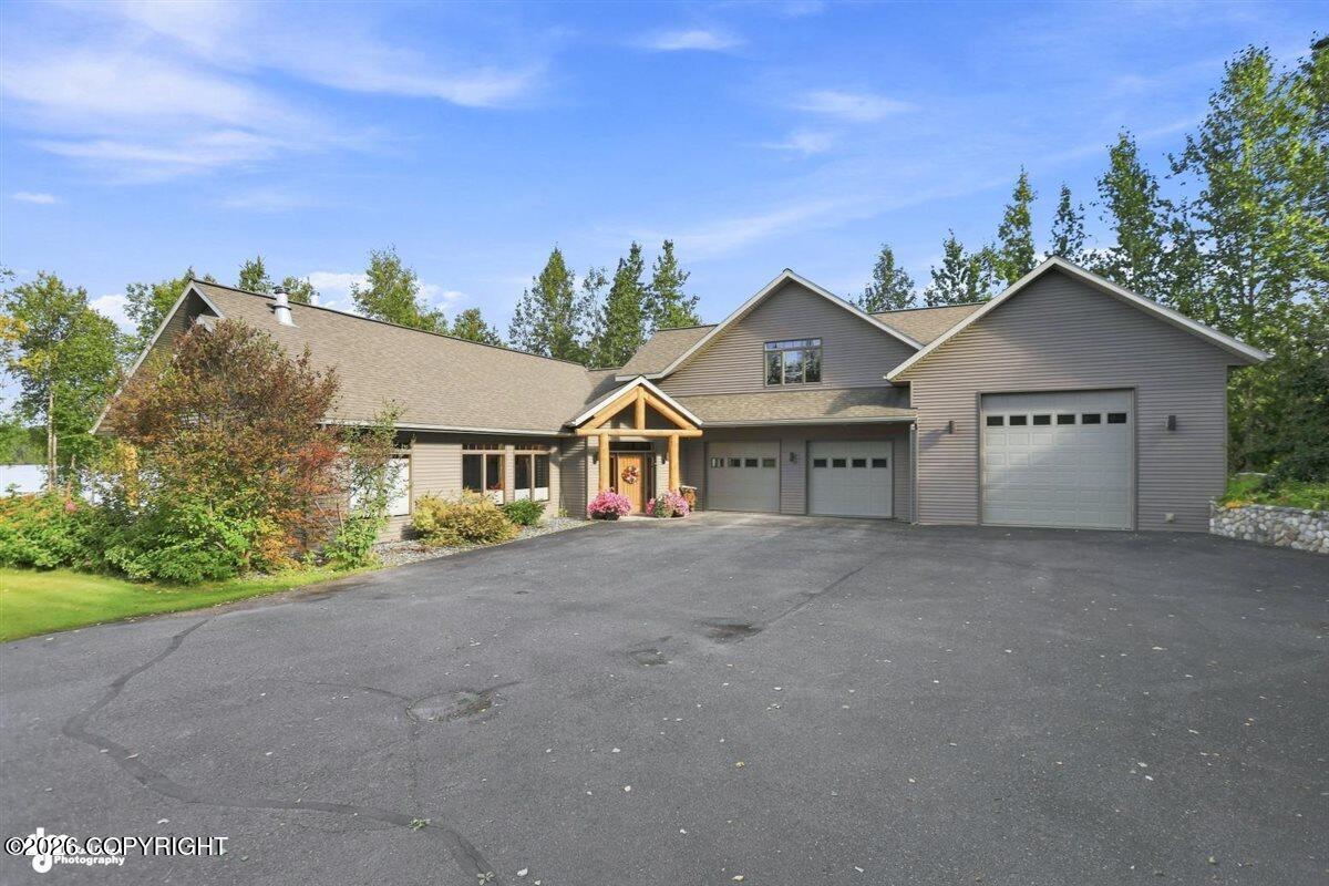 131 E Lake View Avenue Property Photo 1