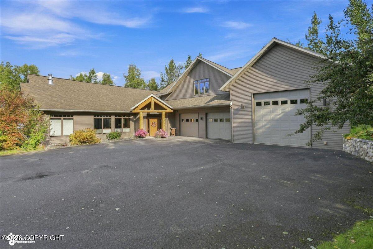 131 E Lake View Avenue Property Photo 2