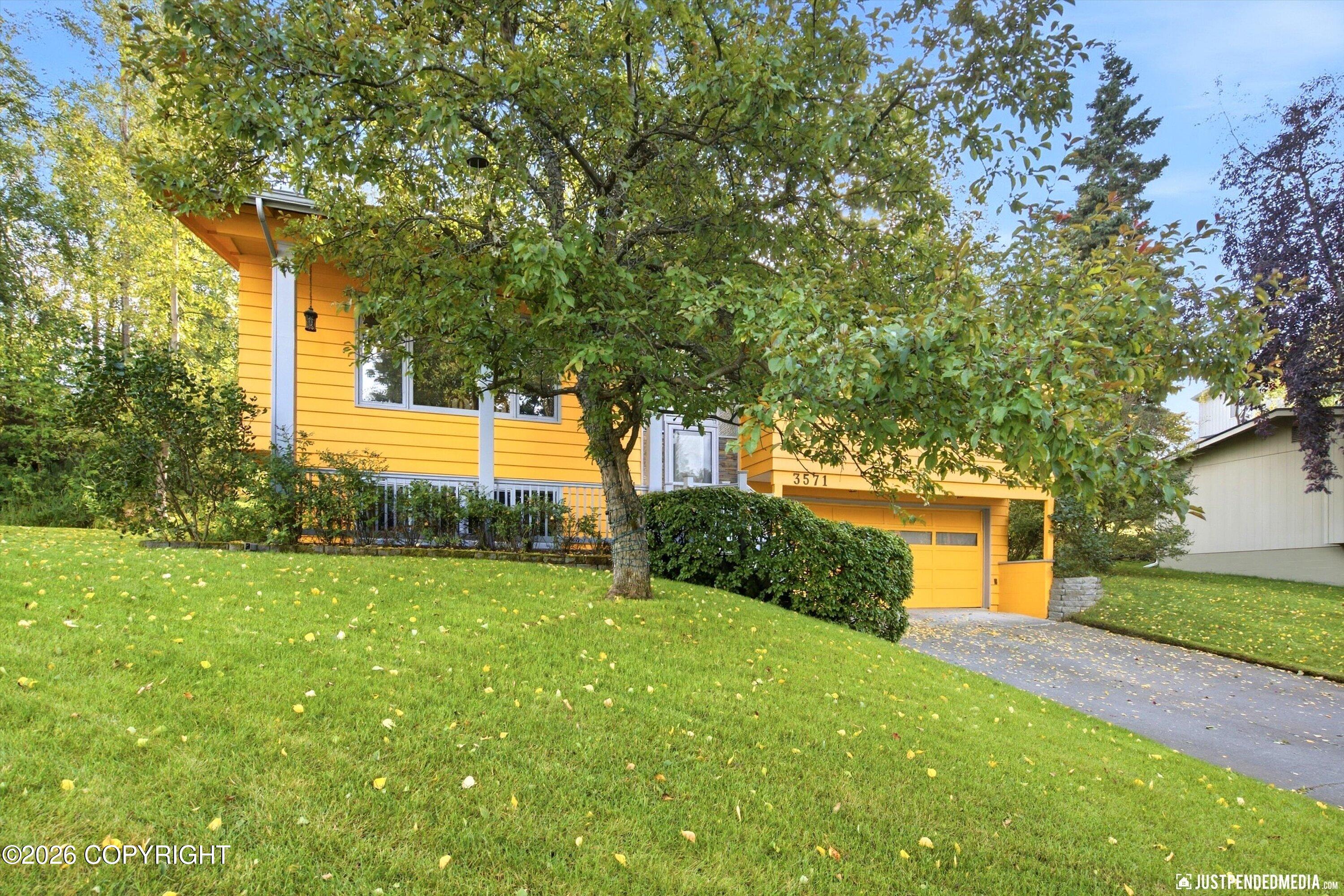 3571 Stanford Drive Property Photo 1