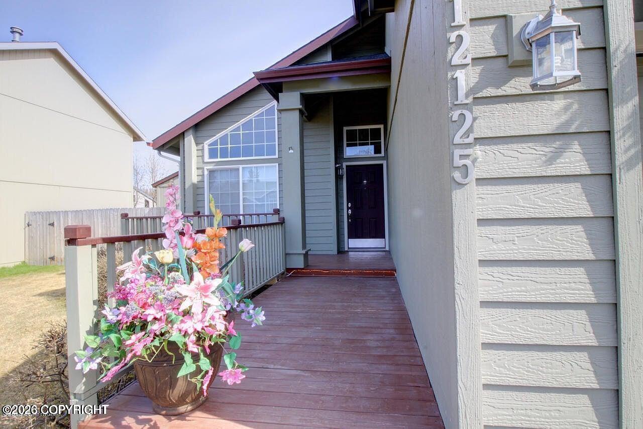 12125 Woodchase Circle Property Photo 1