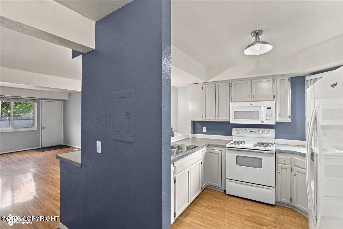 4161 E 20th Avenue #f-27 Property Photo 8