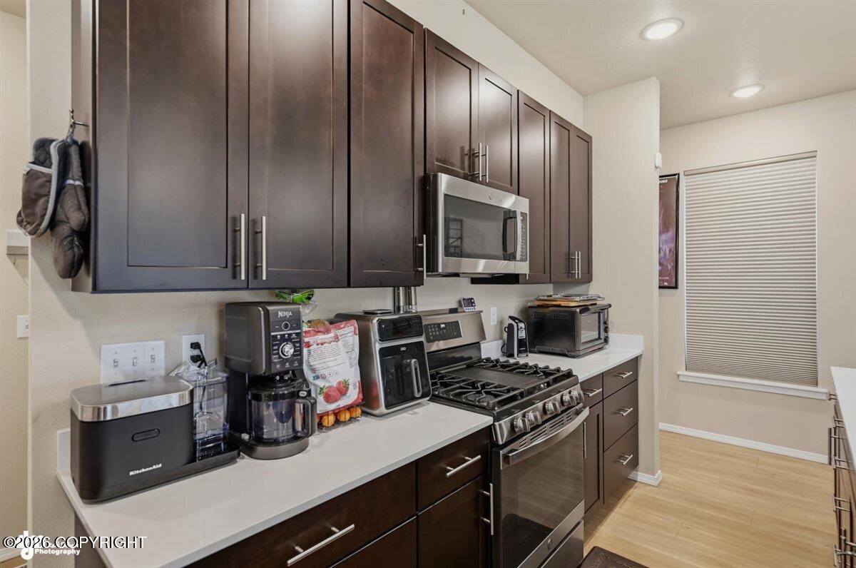 237 Shageluk Street Property Photo 9