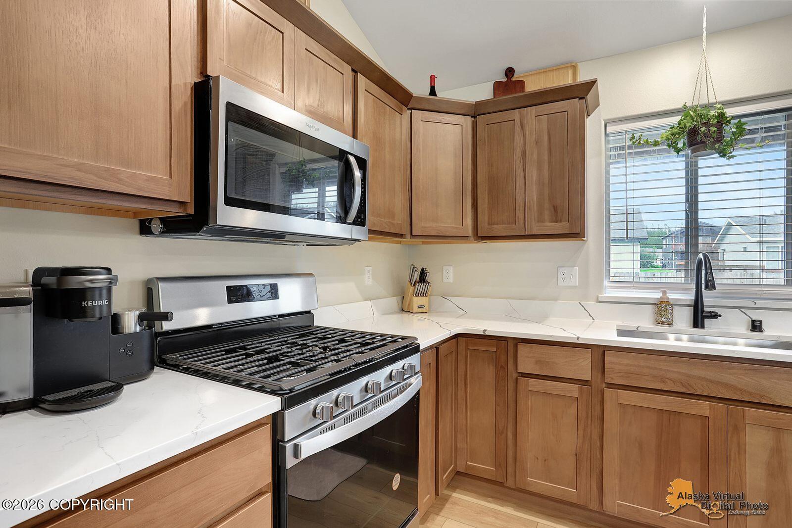 1195 E Mountain Peak Loop Property Photo 7