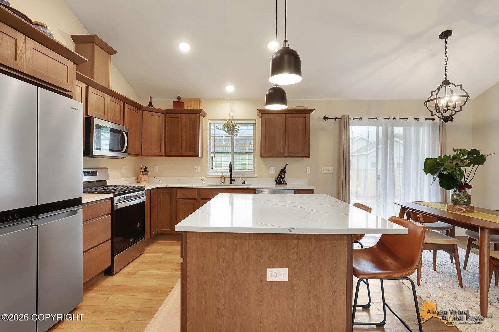 1195 E Mountain Peak Loop Property Photo 9