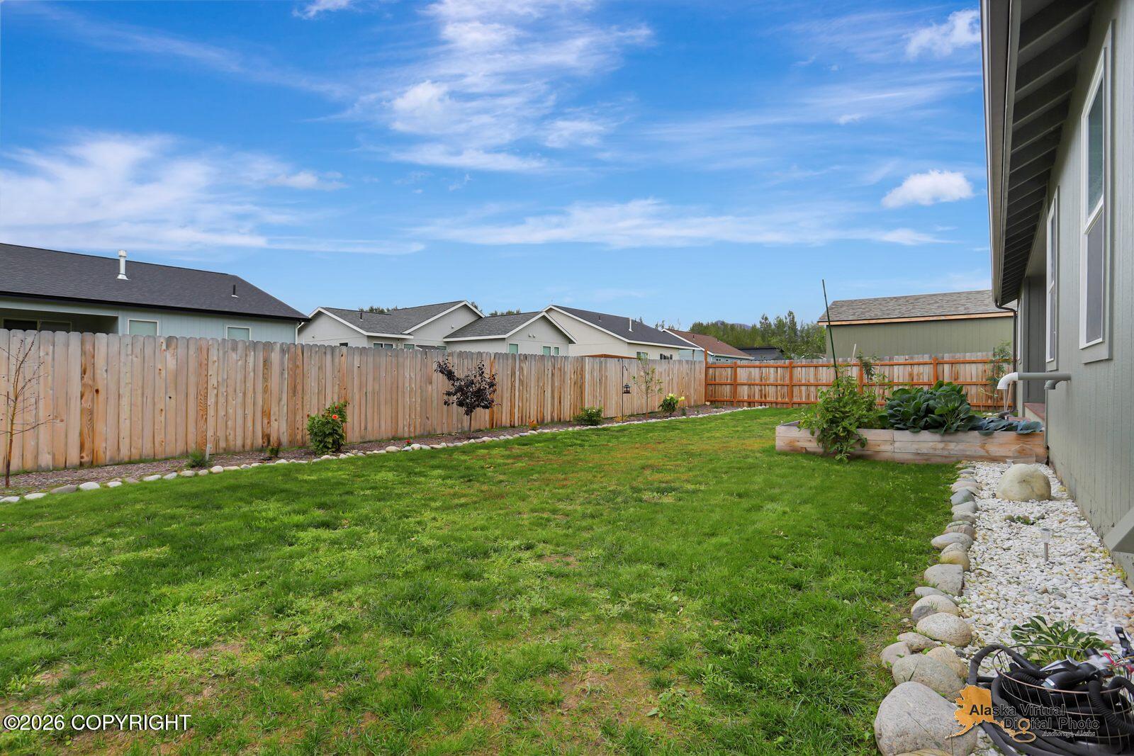 1195 E Mountain Peak Loop Property Photo 23