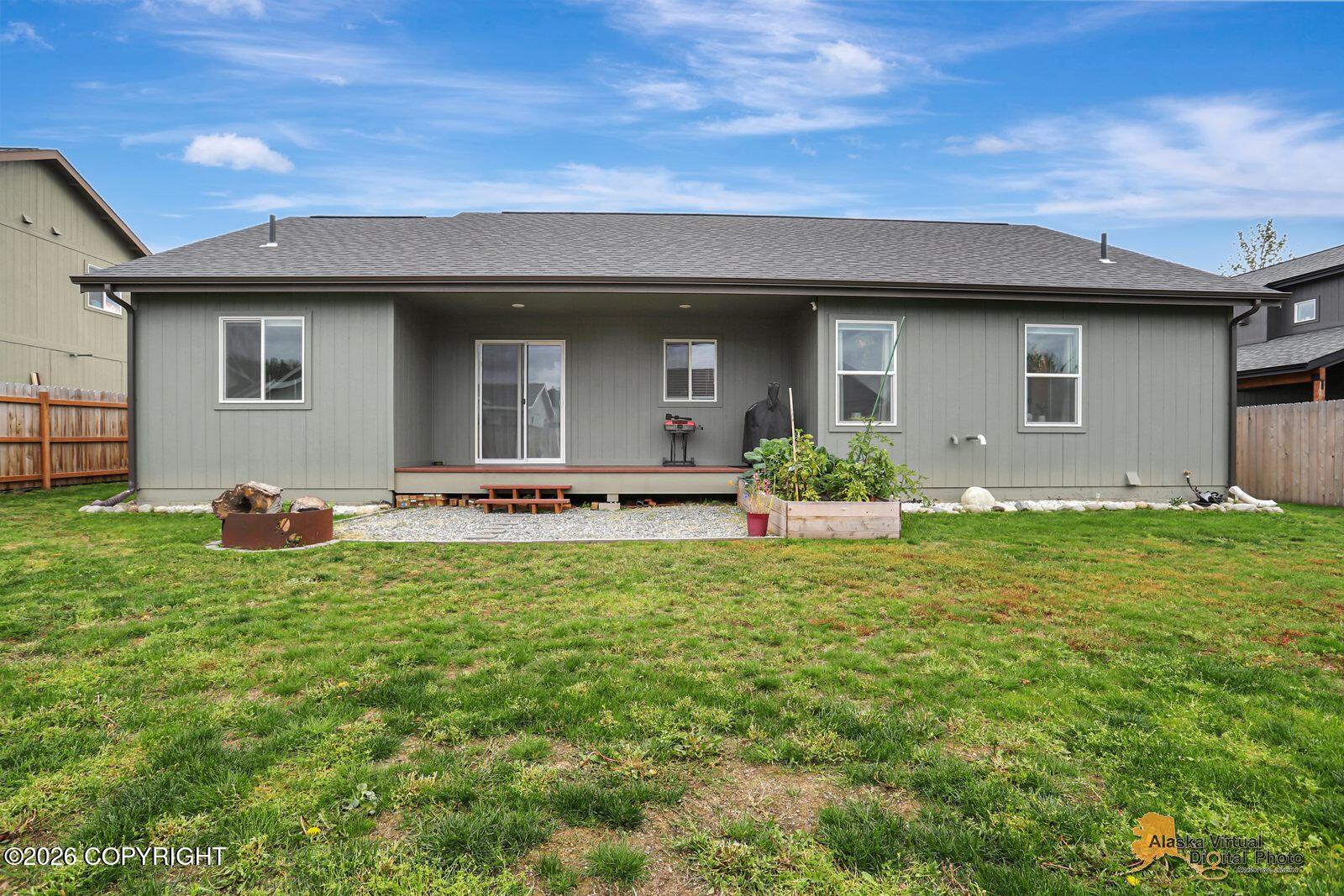 1195 E Mountain Peak Loop Property Photo 24