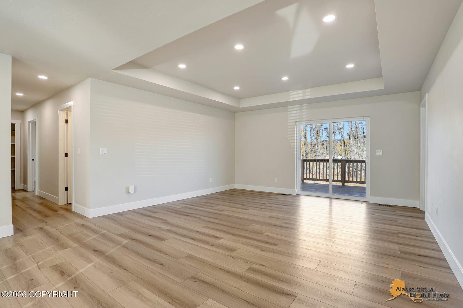 6901 W Queen Anne Avenue Property Photo 33