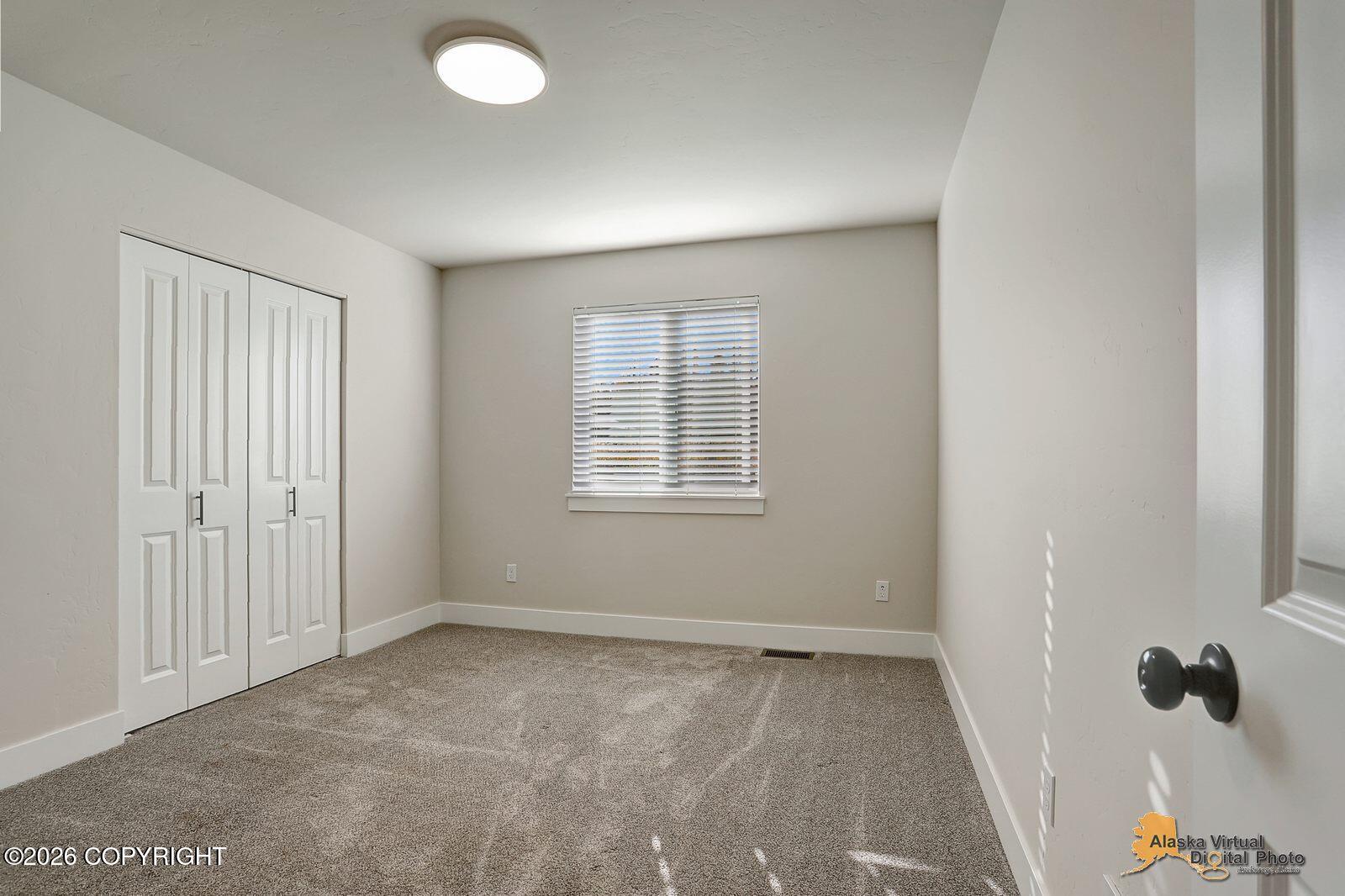 6901 W Queen Anne Avenue Property Photo 47