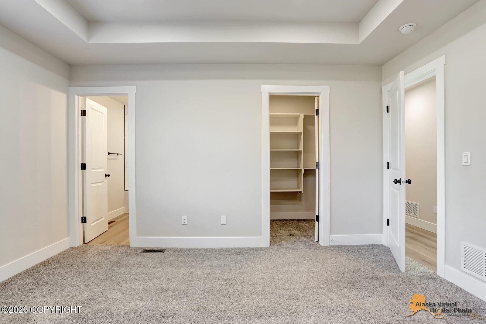 6901 W Queen Anne Avenue Property Photo 52