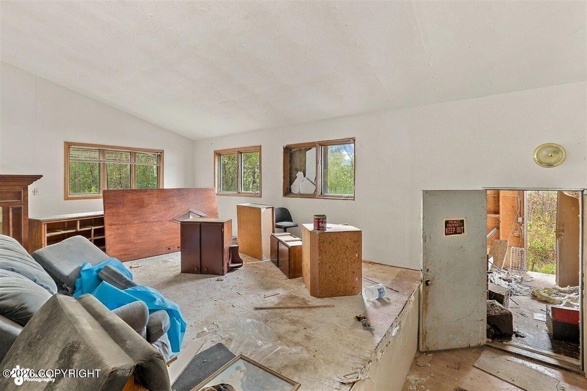 14351 E Jensen Avenue Property Photo 4