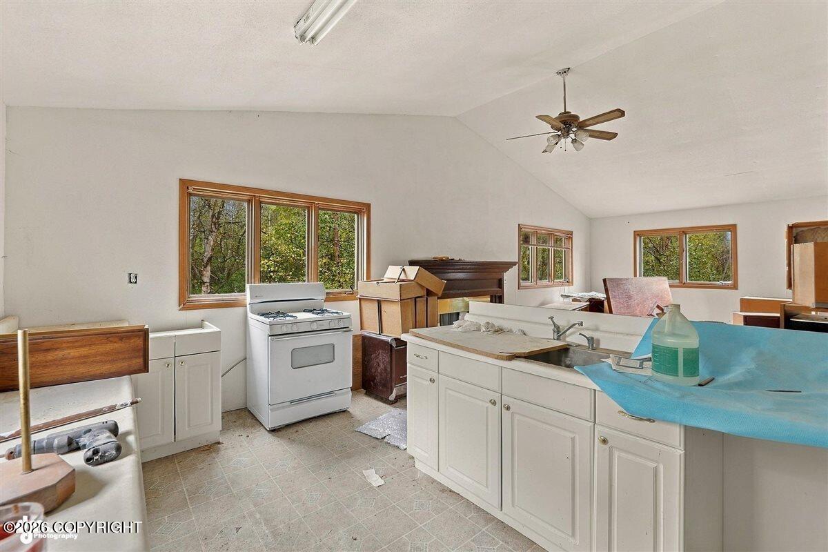 14351 E Jensen Avenue Property Photo 11