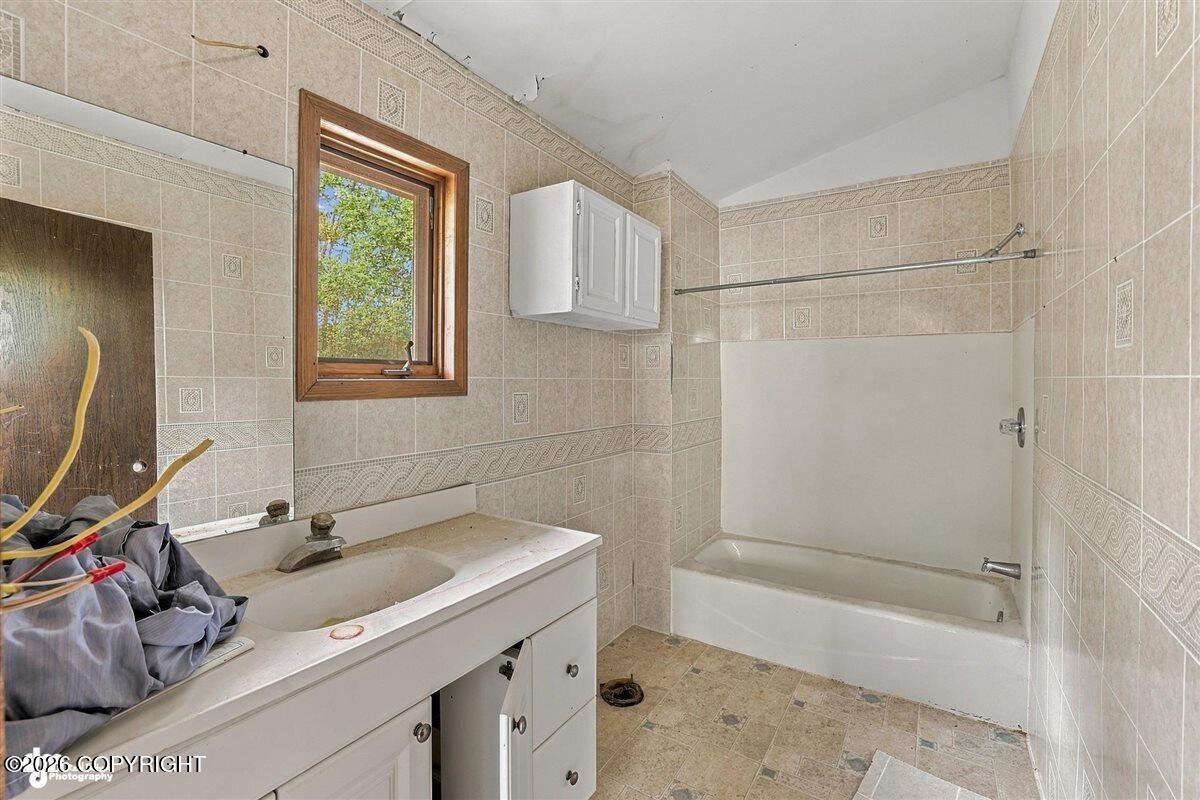 14351 E Jensen Avenue Property Photo 19
