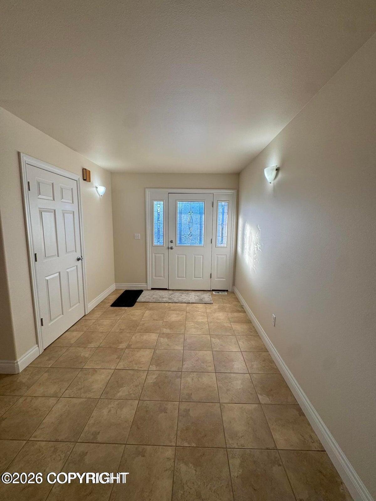 16001 Hidden Creek Lane Property Photo 3