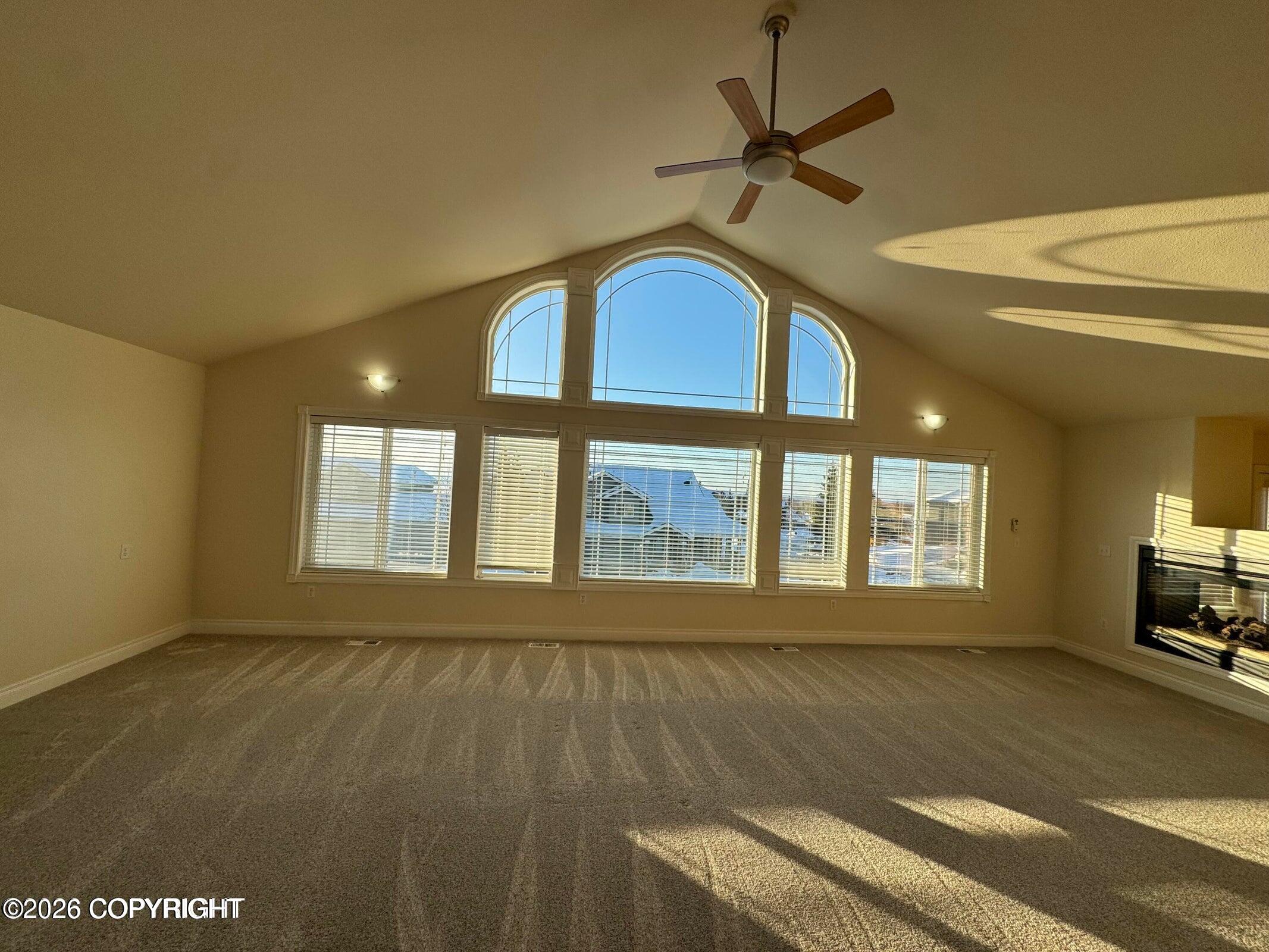 16001 Hidden Creek Lane Property Photo 4