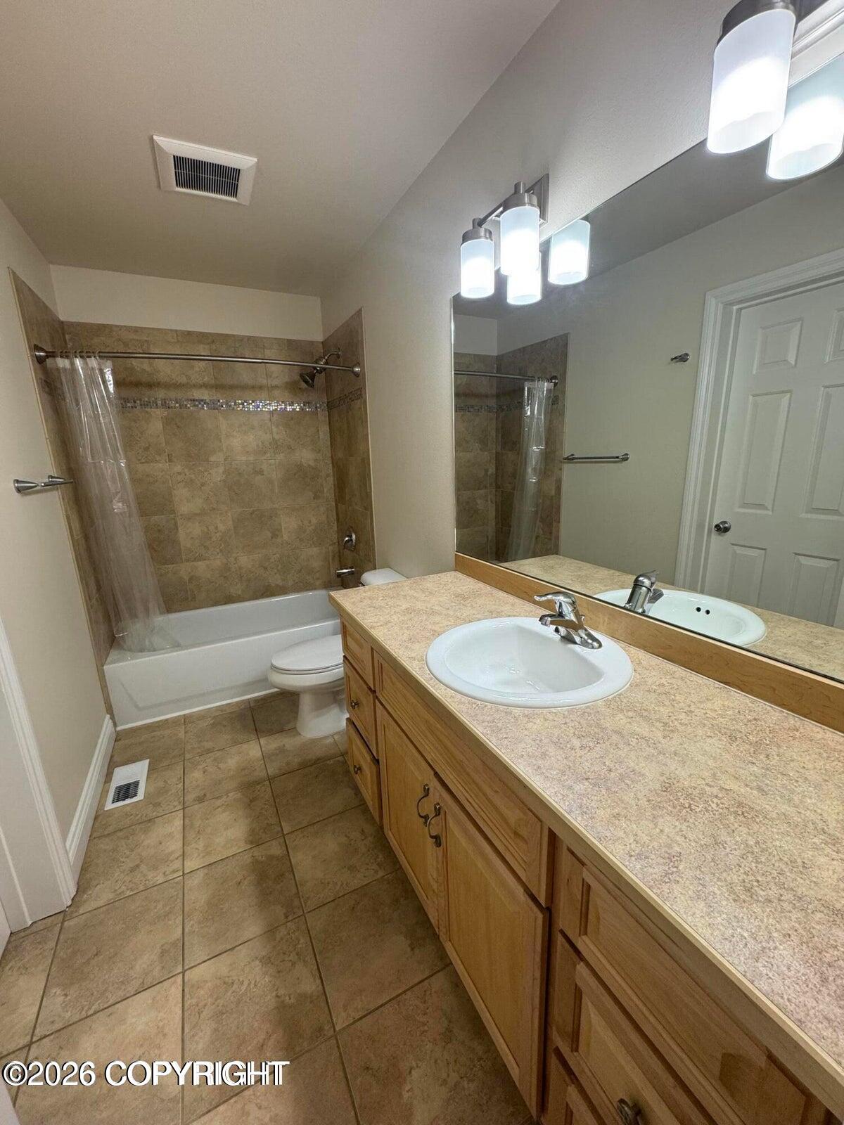 16001 Hidden Creek Lane Property Photo 24