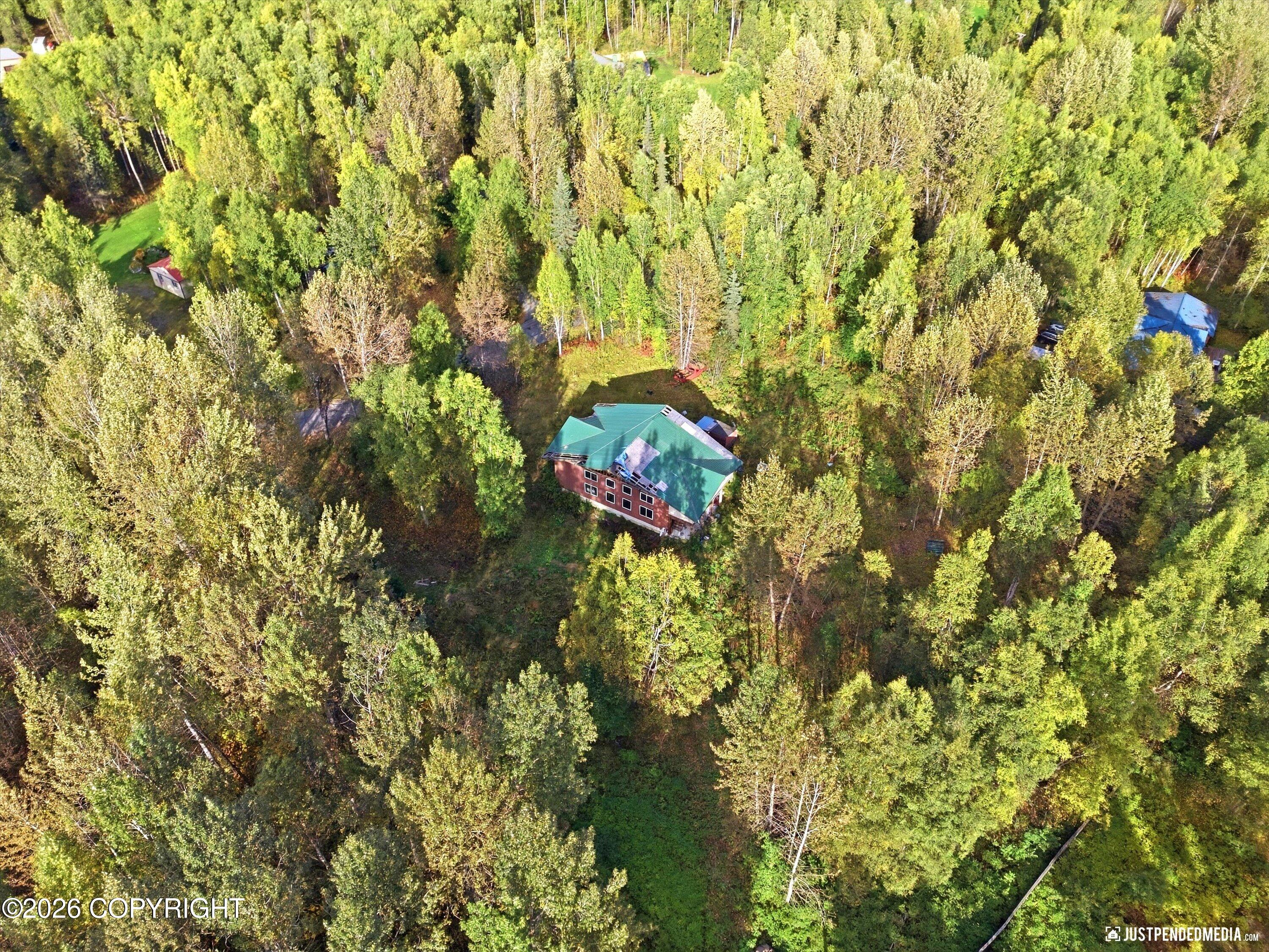 22121 Davidson Drive Property Photo 3