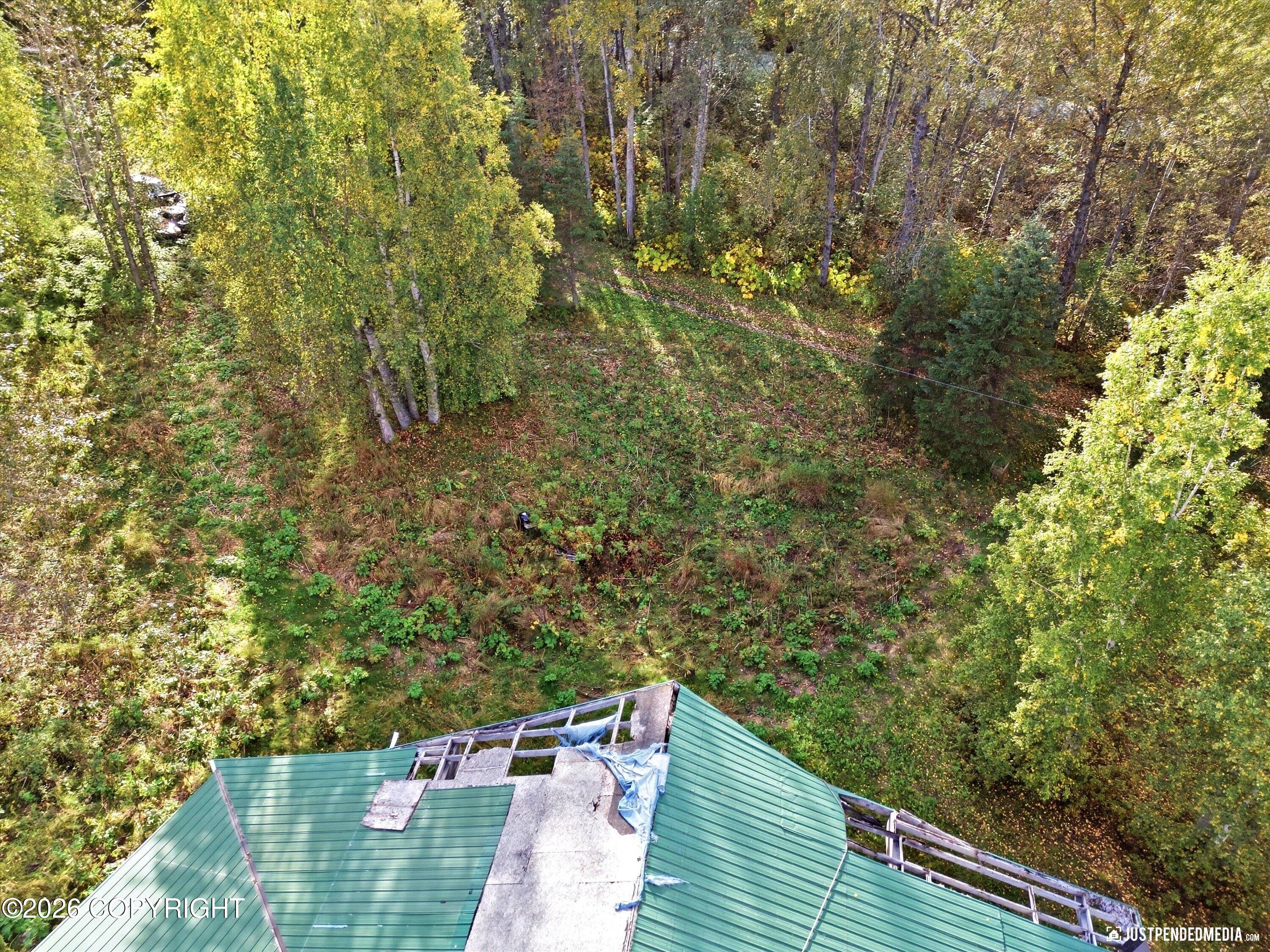 22121 Davidson Drive Property Photo 4