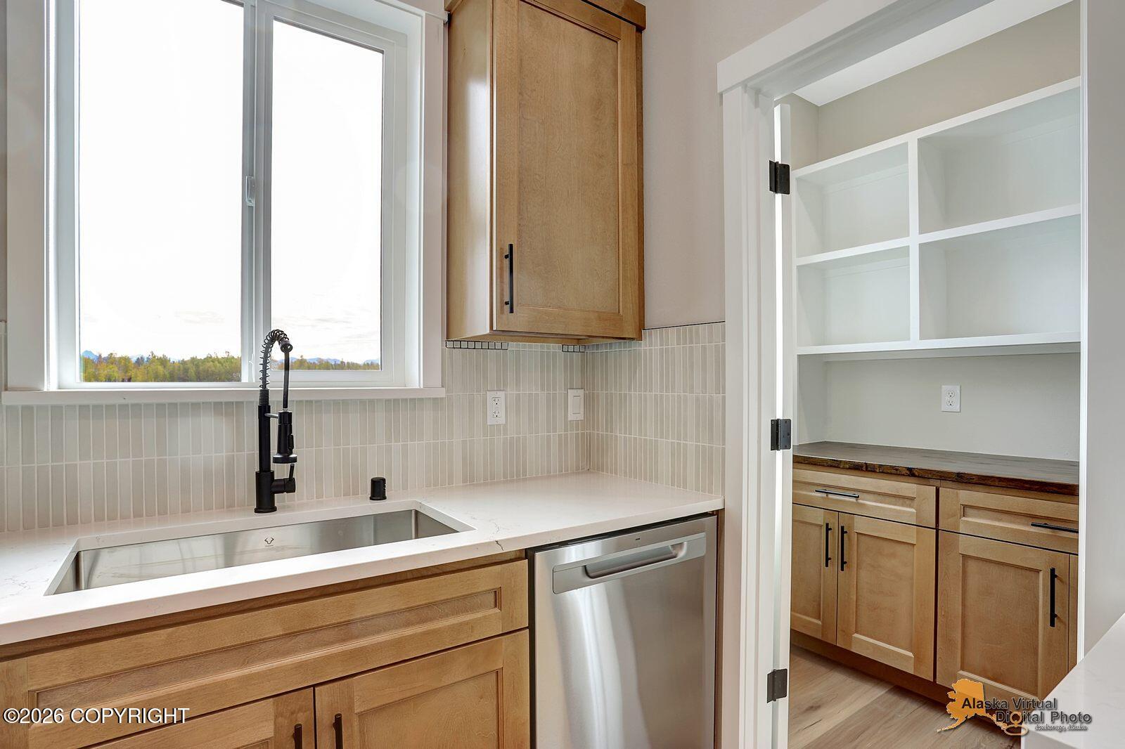 1205 N Brass Ring Drive Property Photo 9