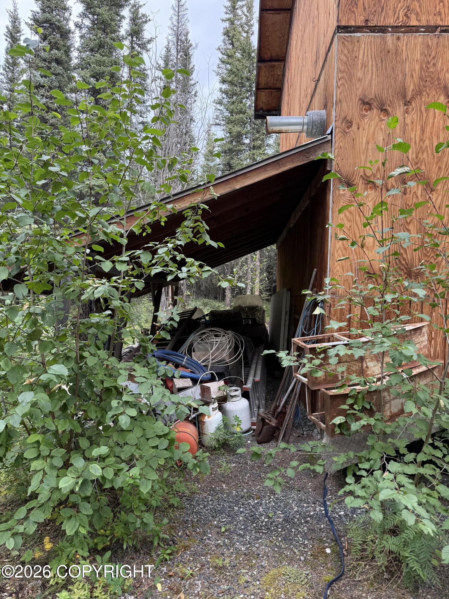 Mile 128.3 Richardson Highway Property Photo 7