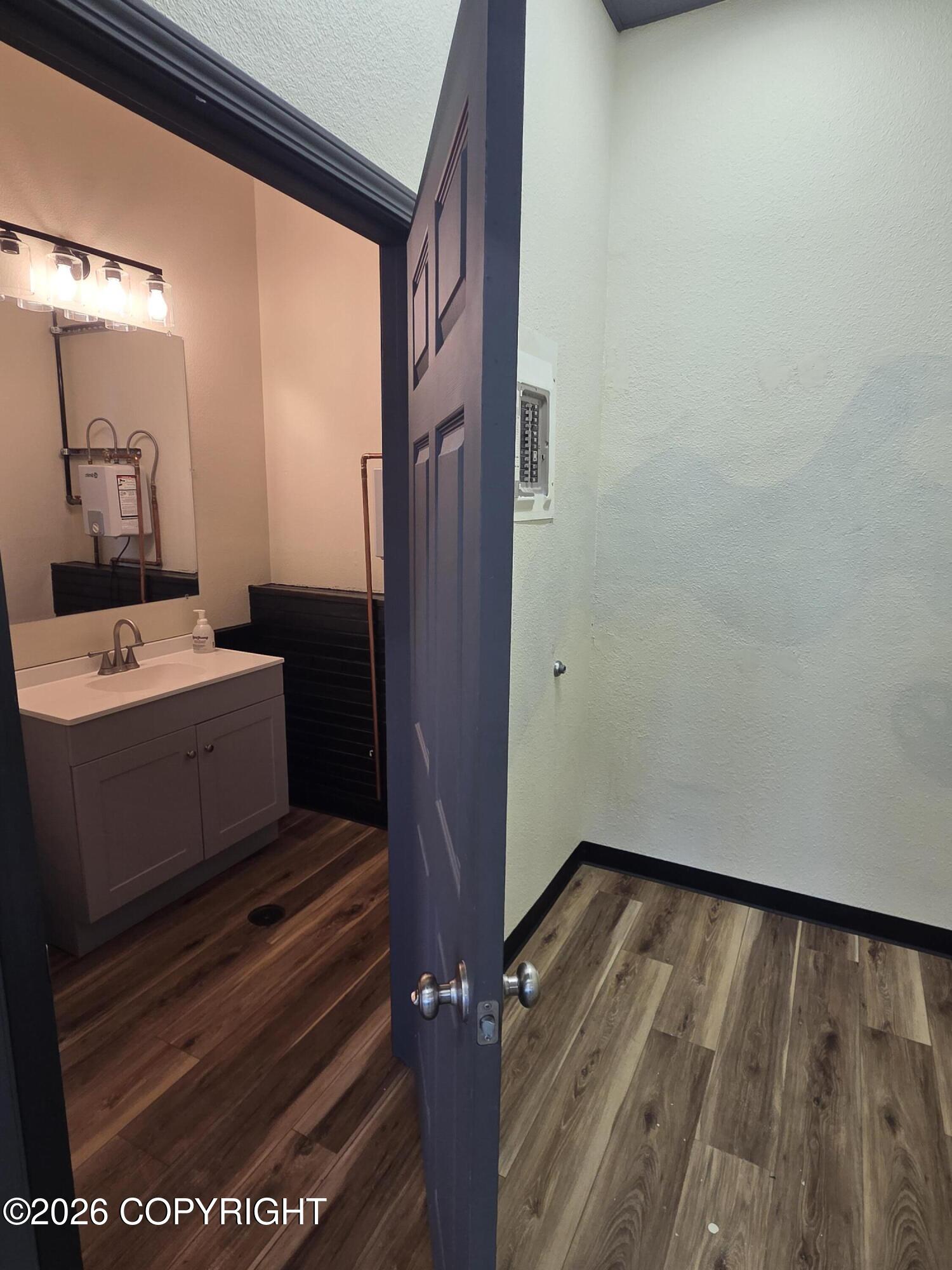 321 W Parks Highway #a2 Property Photo 5