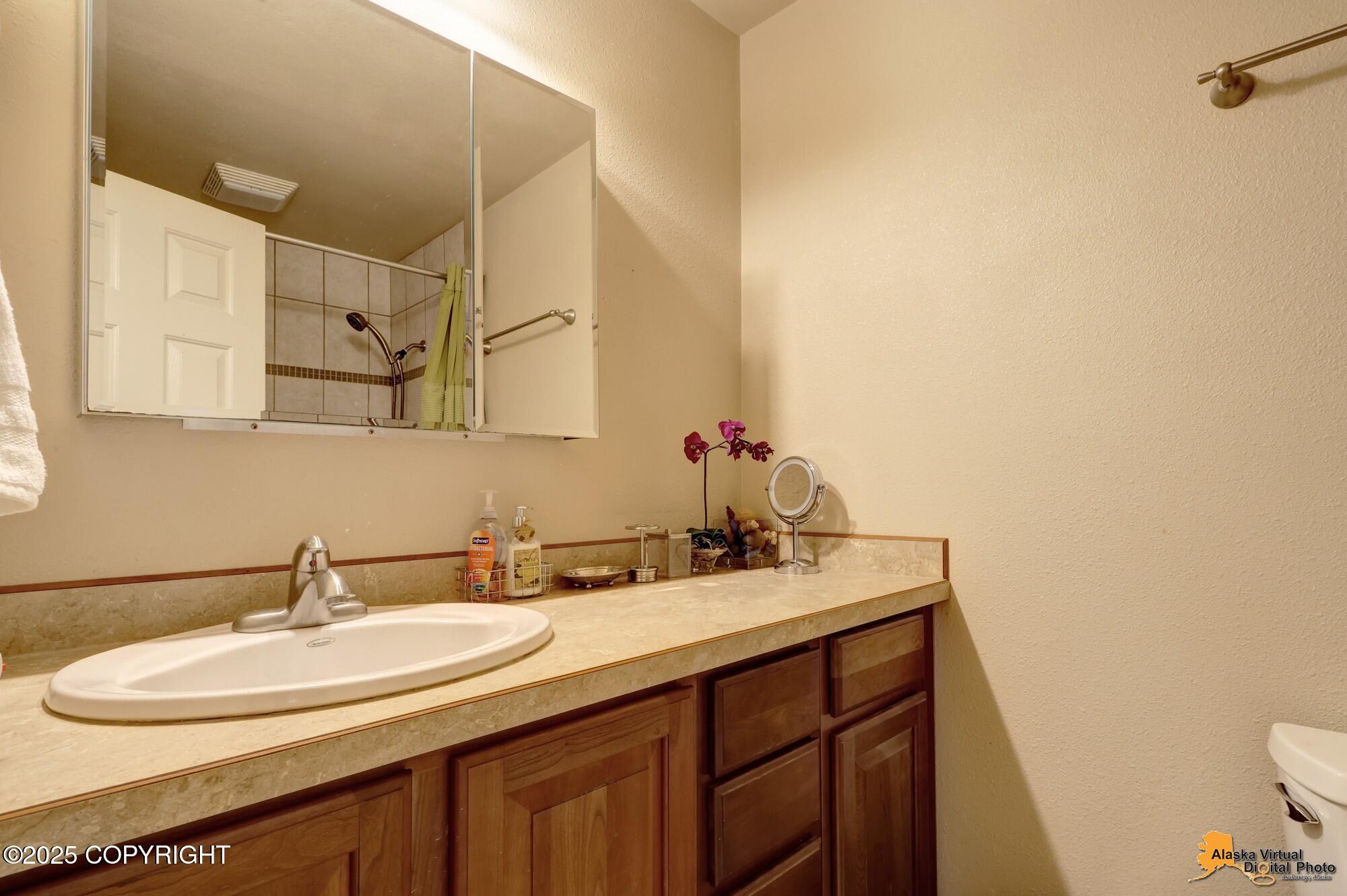432 W 10th Avenue Property Photo 45