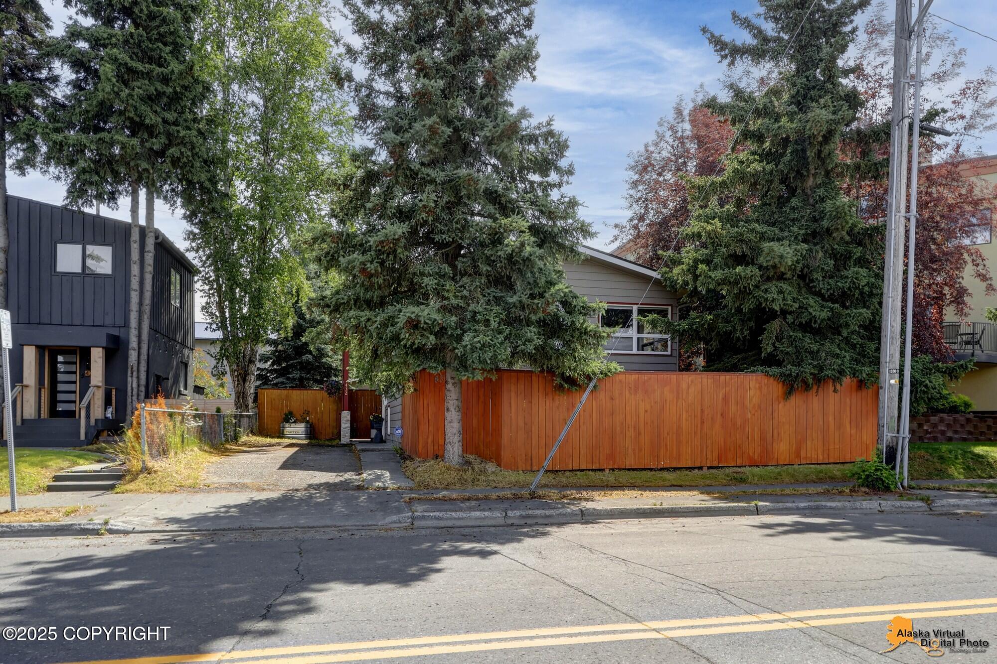 432 W 10th Avenue Property Photo 66